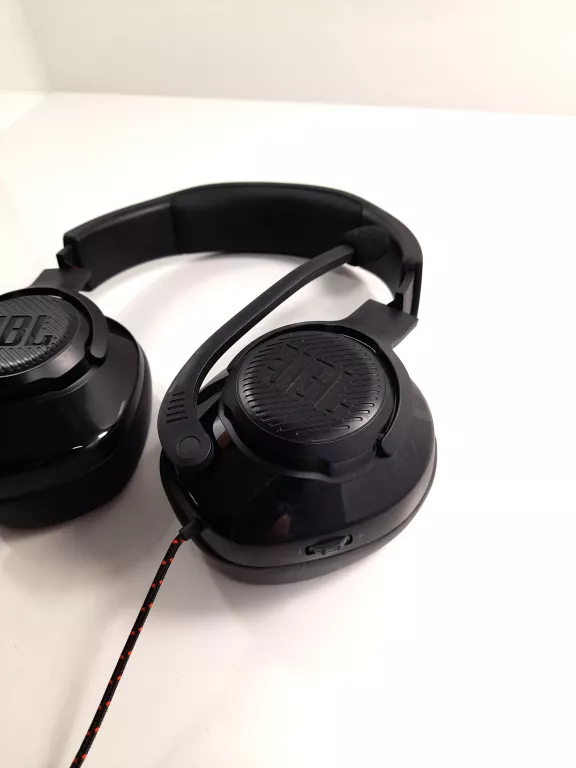 sluchawki-jbl-quantum-300-stan-11323-2