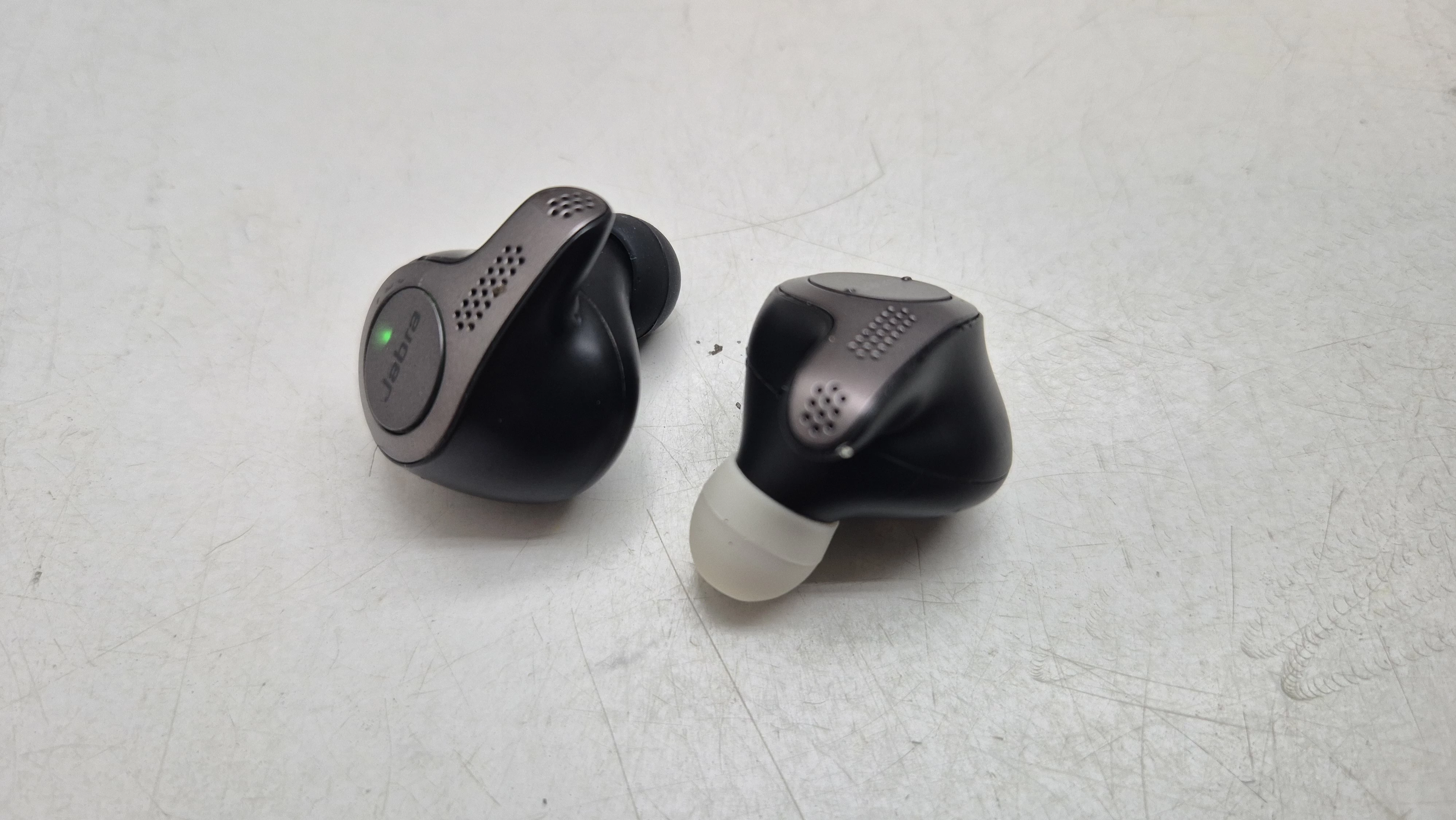 sluchawki-bezprzewodowe-dokanalowe-jabra-elite-65t-stan-11323-2