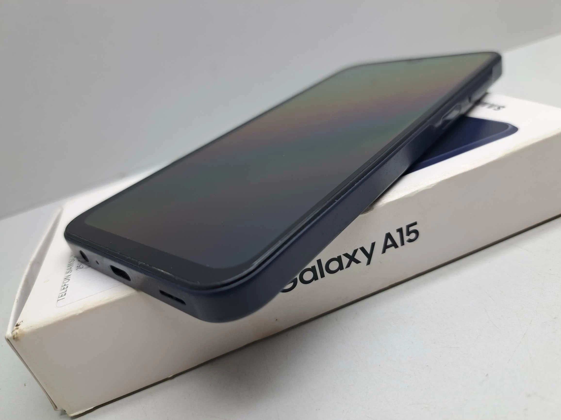 telefon-samsung-a15-8256-gb-wbudowana-pamiec-202869-214185