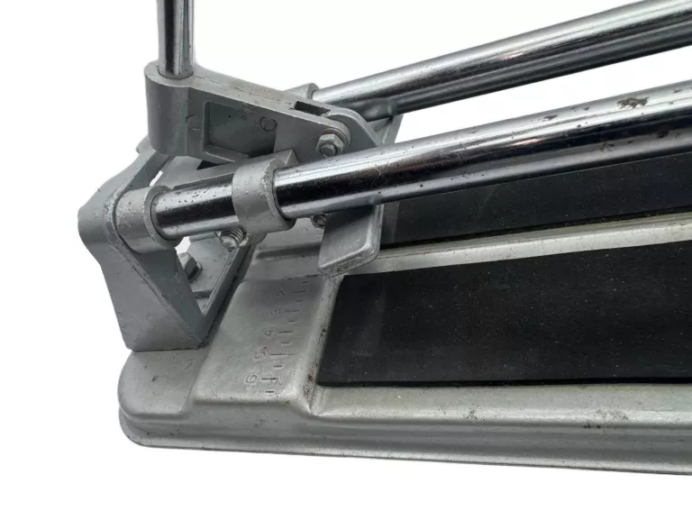 przecinarka-do-glazury-tuf-seria-ded20300