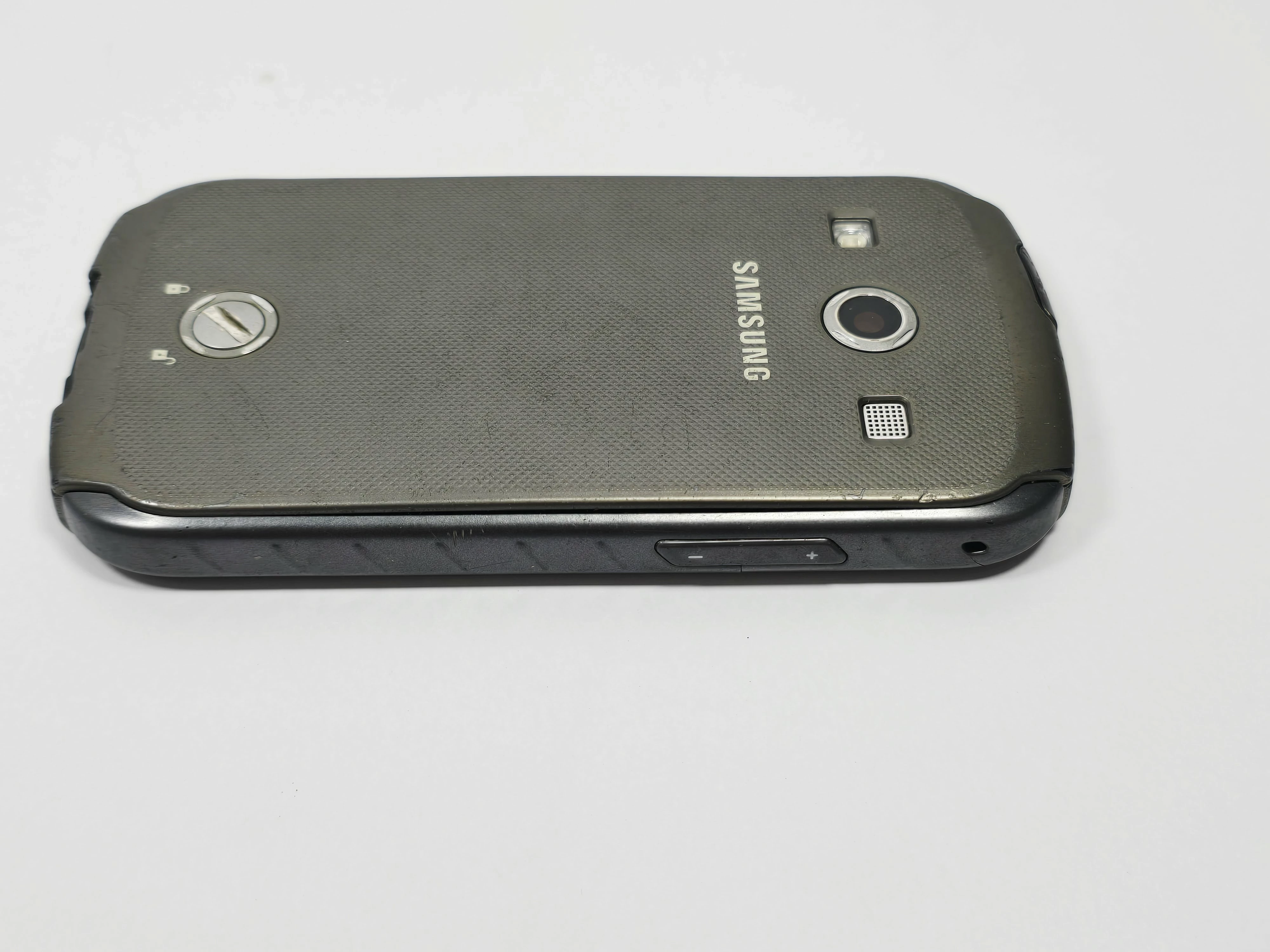 samsung-galaxy-xcover-2-1-gb-4-gb-system-operacyjny-4388-1