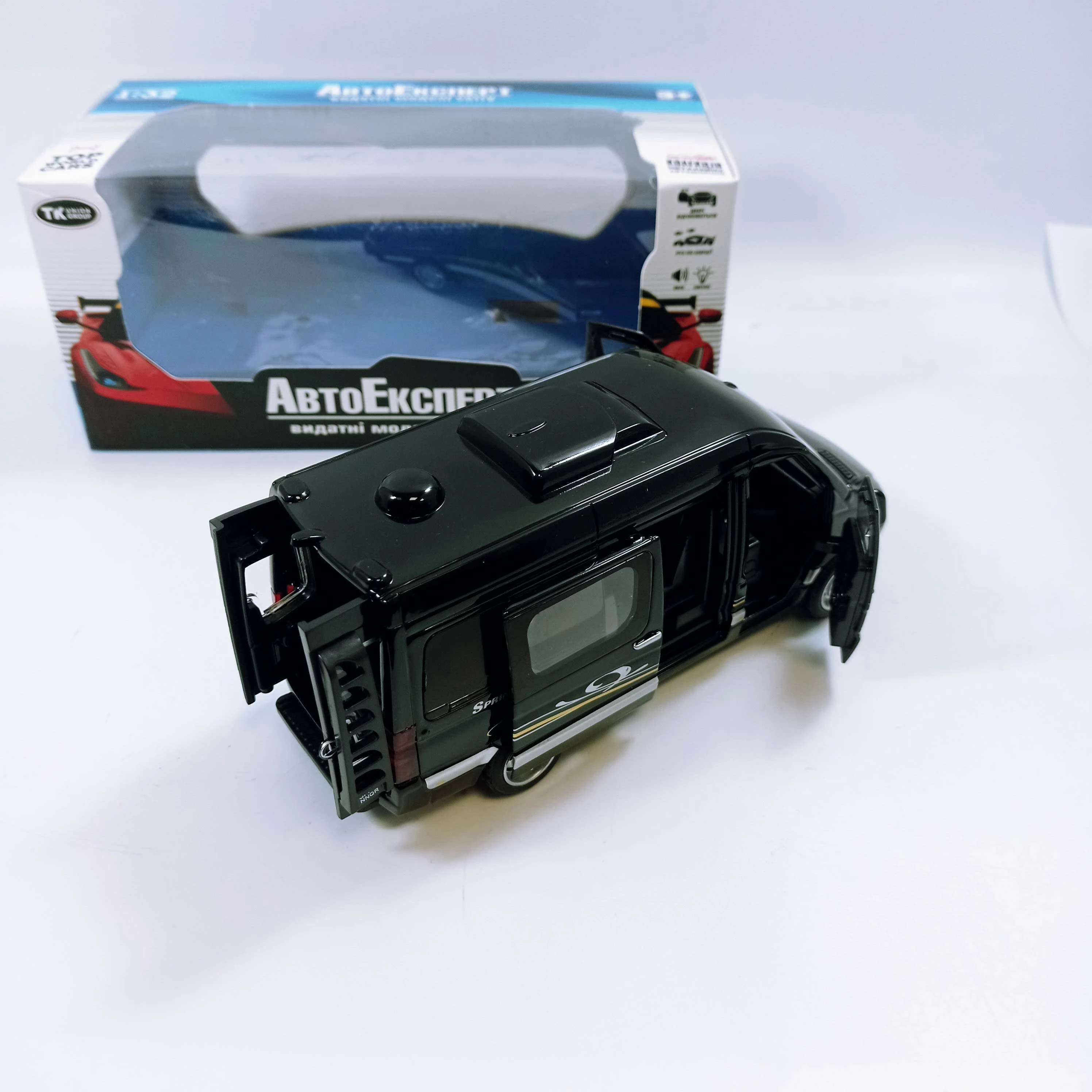 auto-model-mercedes-sprinter-black-132-metal-swiatla-dzwieki-wyszynskiego-24-tczew