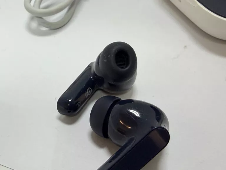 sluchawki-motorola-buds-kolor-dominujacy-129357-5