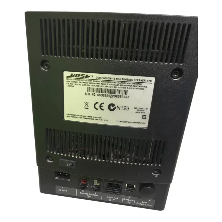 zestaw-glosnikow-multimedialnych-bose-companion-5-pasmo-przenoszenia