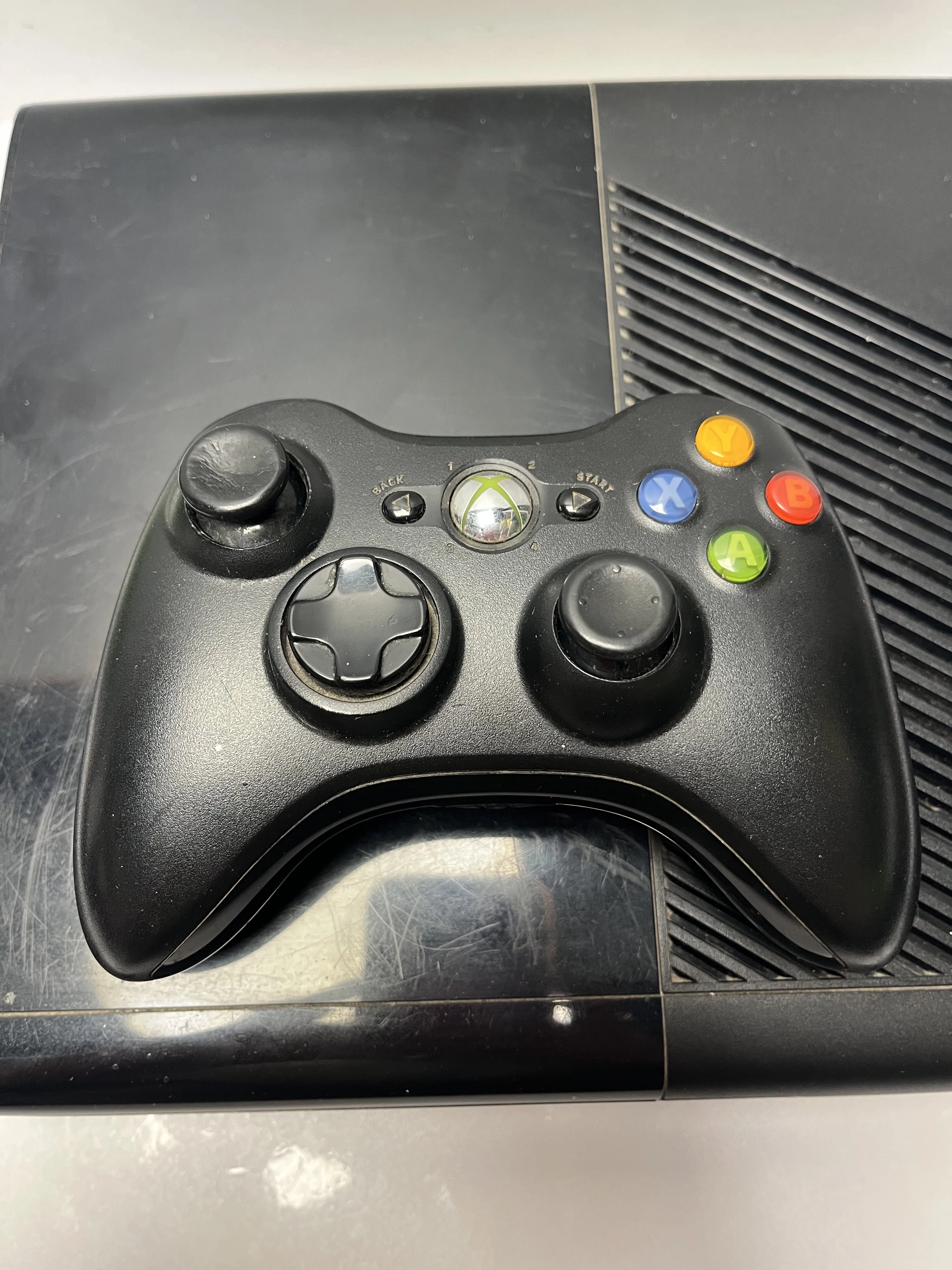 konsola-xbox-360e-pad-gry-stan-11323-2