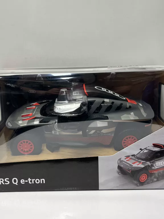 auto-zdalnie-sterowane-dla-dzieci-audi-rs-q-e-tron-rastar-rc-114-stan-11323-2