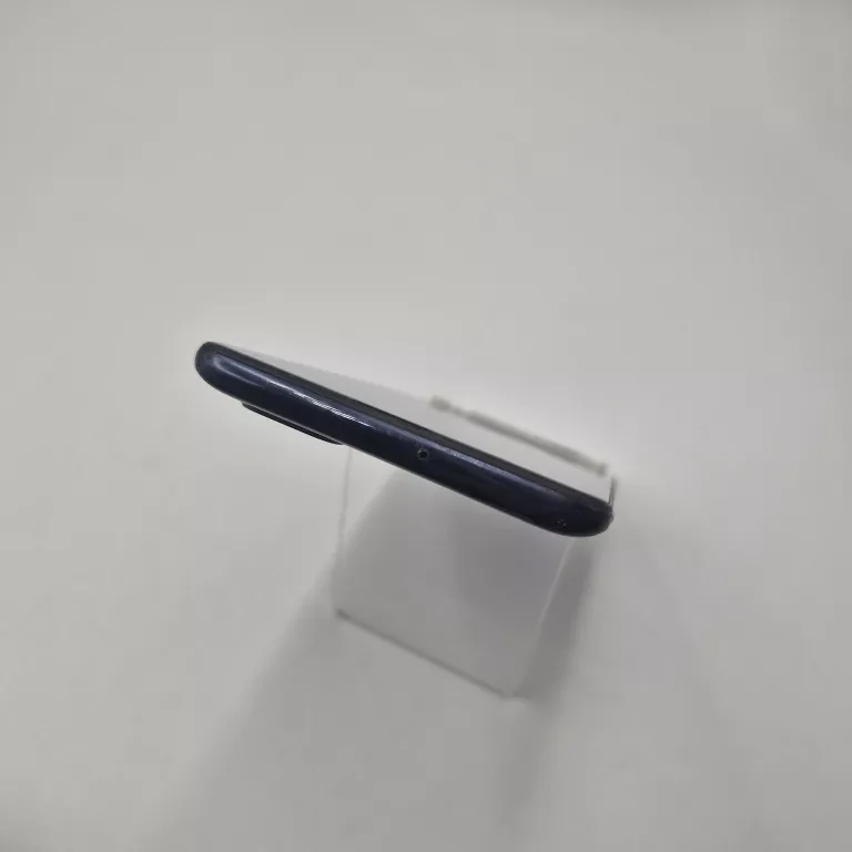 telefon-samsung-a71-128gb-6gb-ram-przekatna-ekranu-670