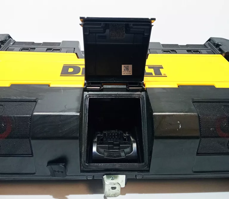 dewalt-radio-budowlane-dwst1-75659-komunikacja-205241-1