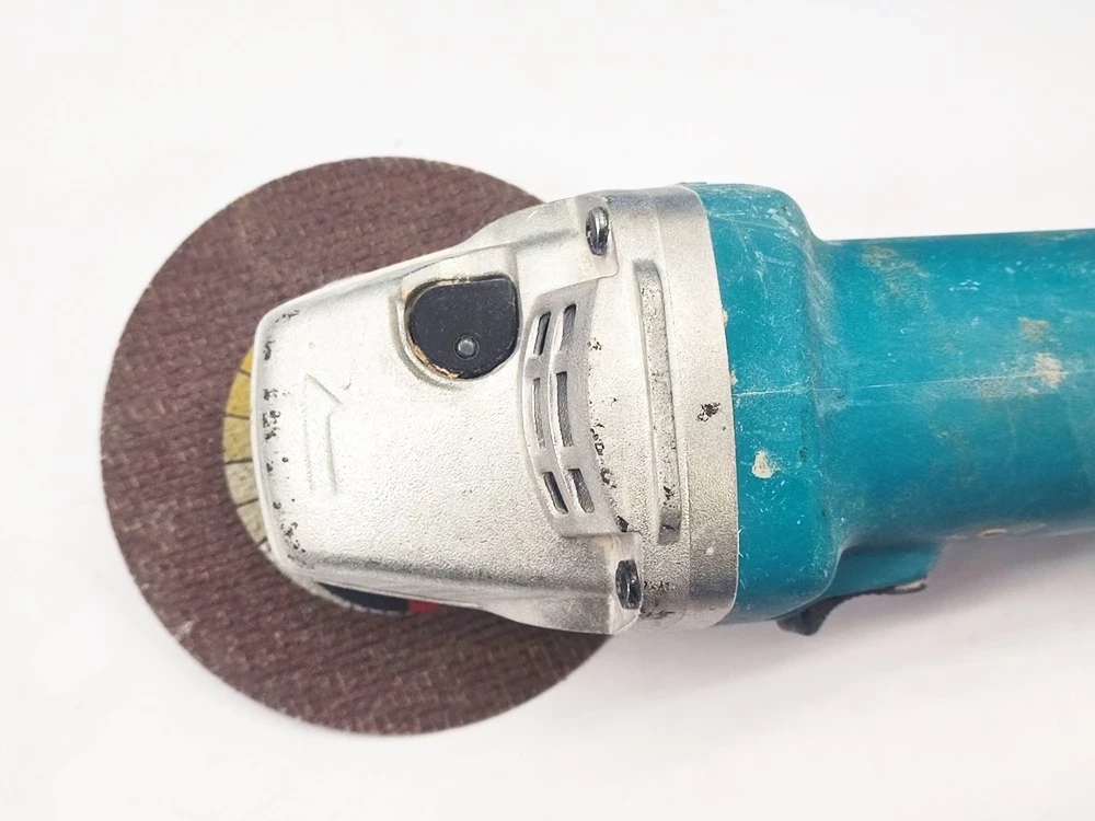 szlifierka-katowa-makita-9558hnr-rodzaj-250123-1798302