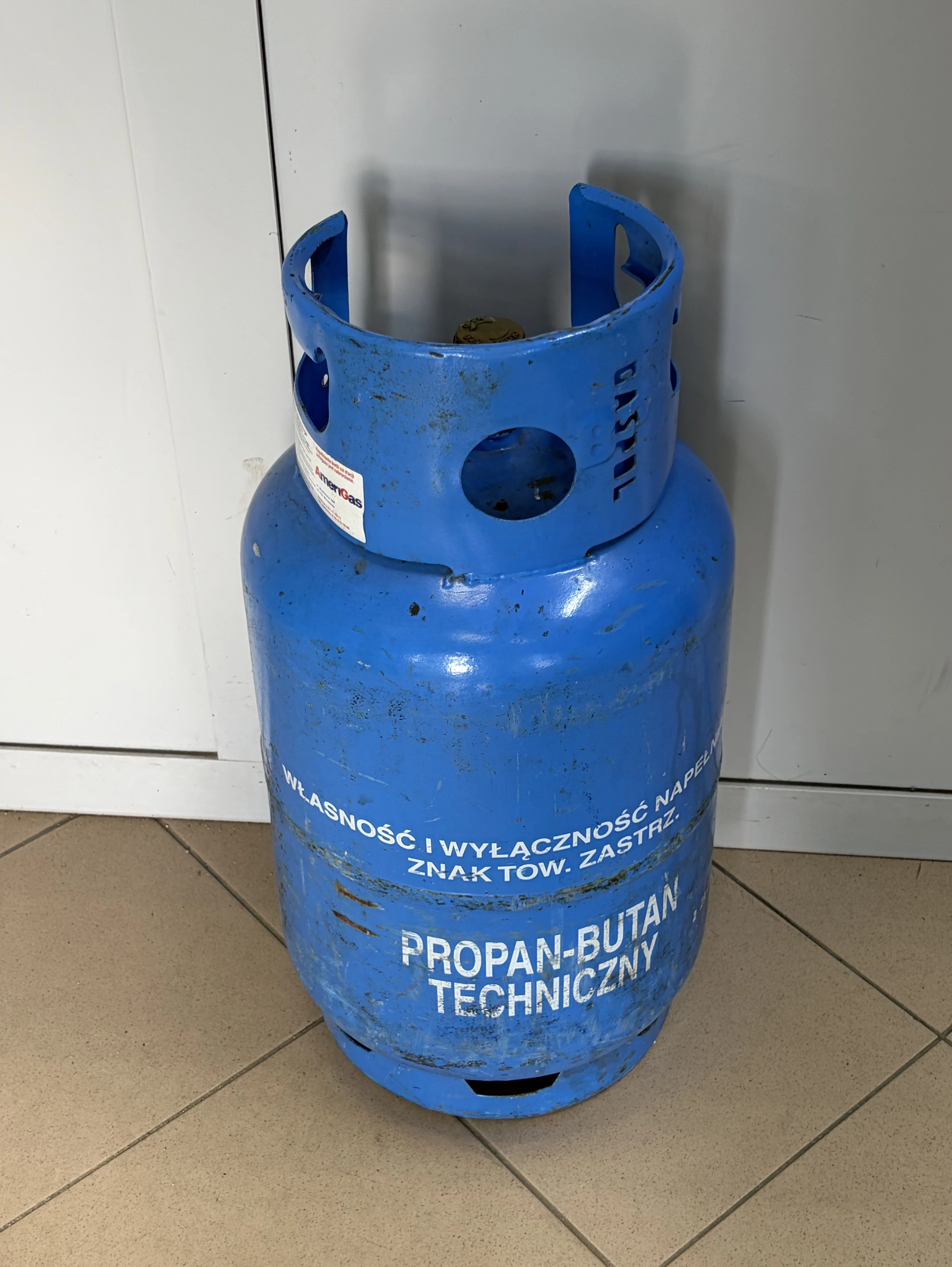 butla-gazowa-11-kg-z-kolnierzem-niebieska-stan-11323-2