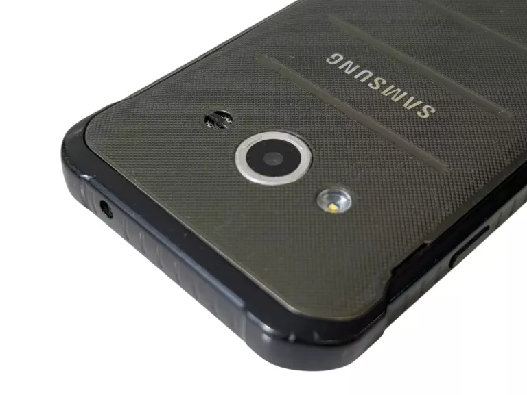 smartfon-samsung-galaxy-xcover-3-15-gb-8-gb-przekatna-ekranu-450