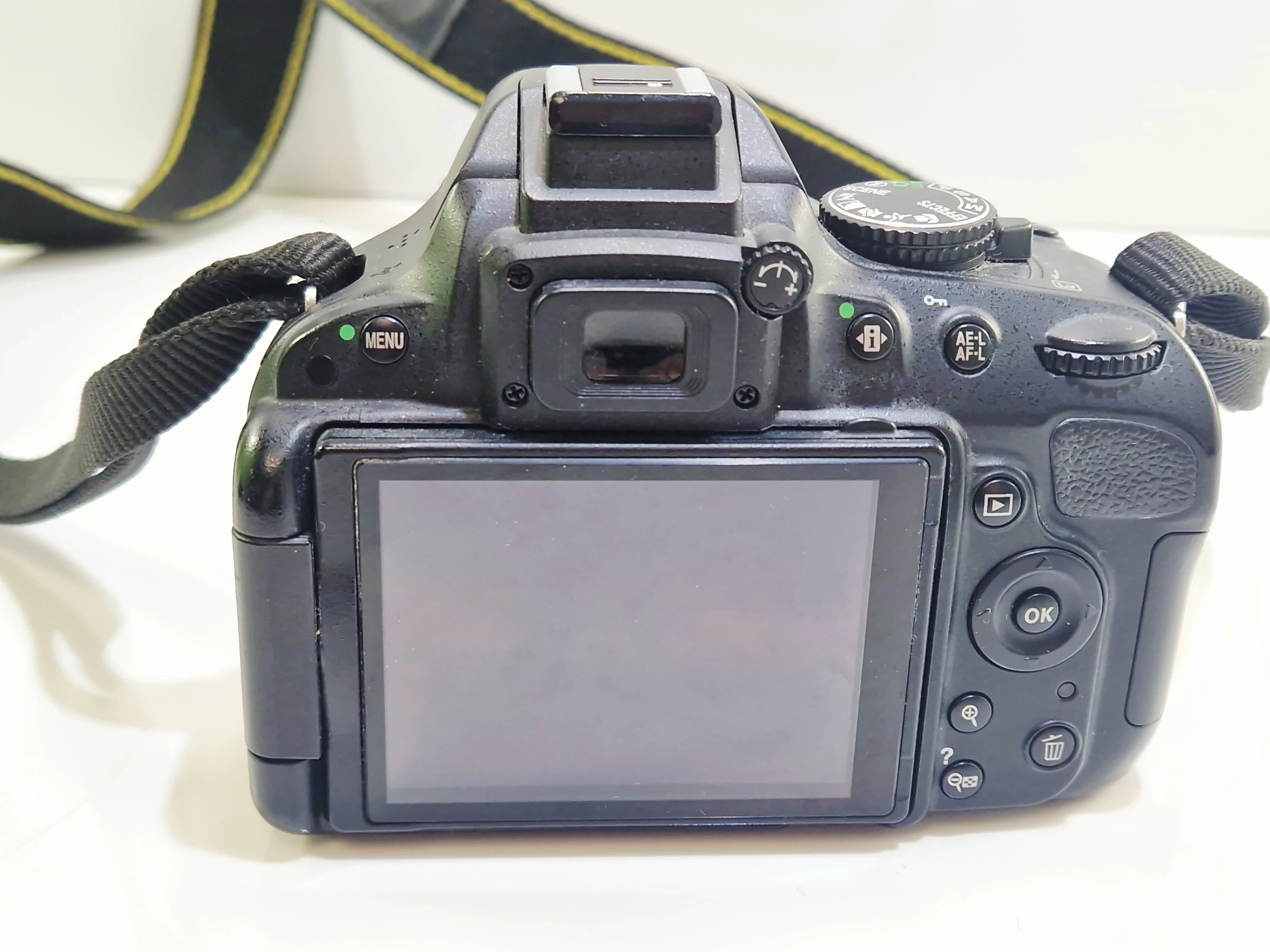 aparat-nikon-d5100-obiektyw-nikkor-18-55mm-rozmiar-matrycy-206882-228774