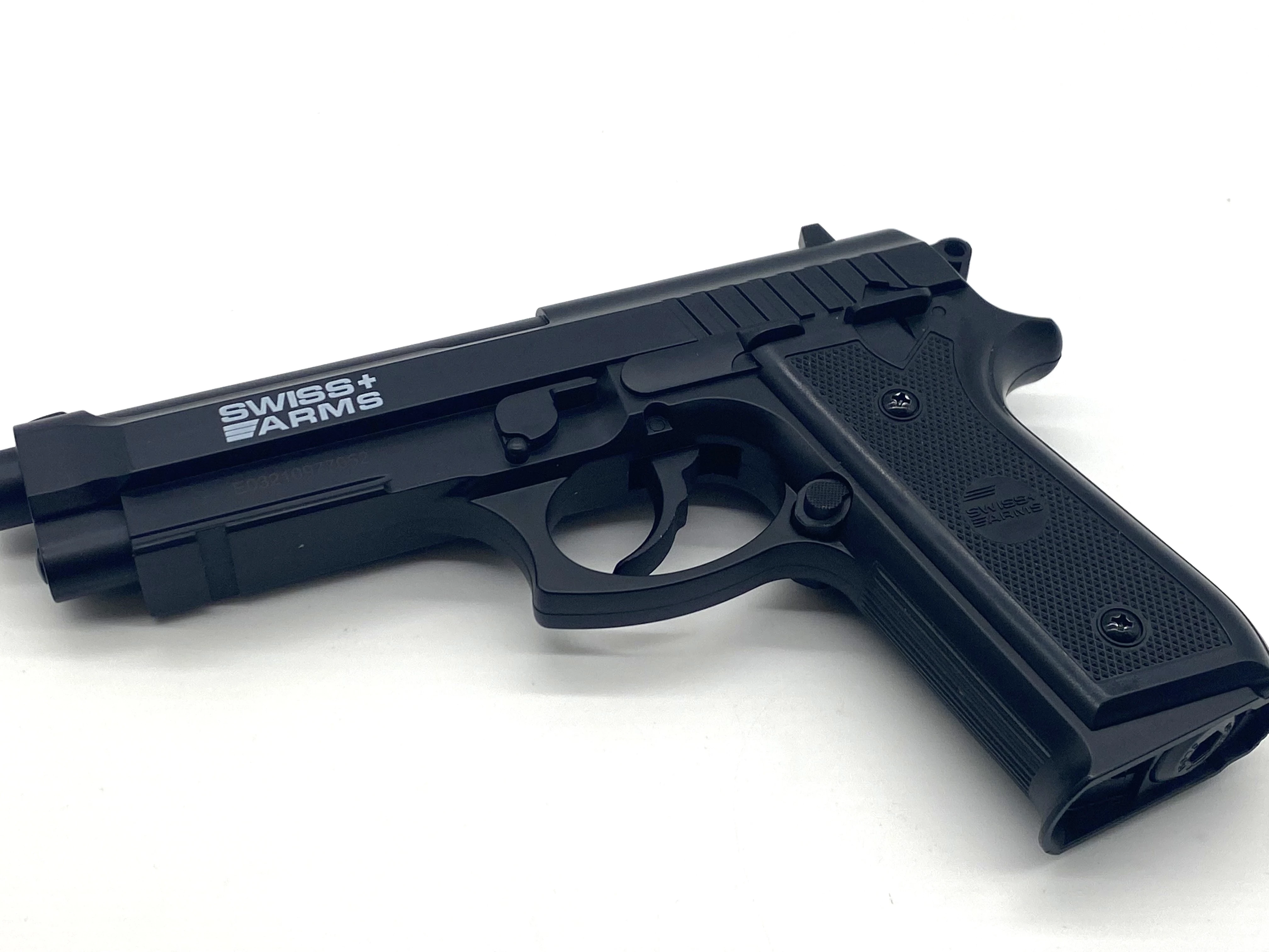 pistolet-asg-swiss-arms-sa92-cal45mm-maksymalna-energia-kinetyczna-10