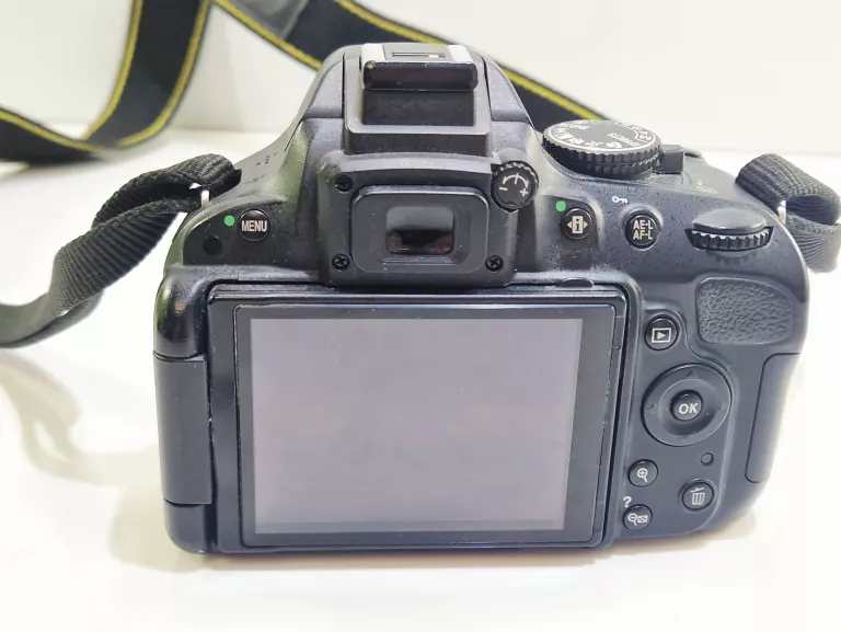 aparat-nikon-d5100-obiektyw-nikkor-18-55mm-rozmiar-matrycy-206882-228774