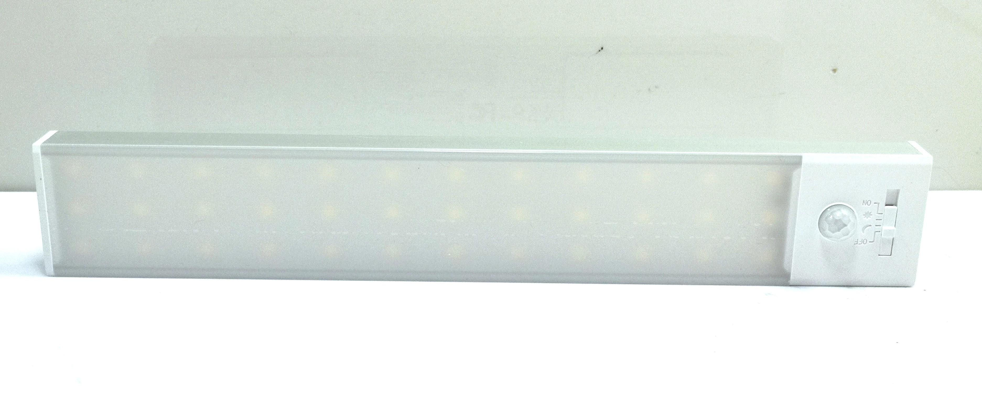 ylatoial-led-motion-sensor-light-28-czerwca-313-poznan-ska-x