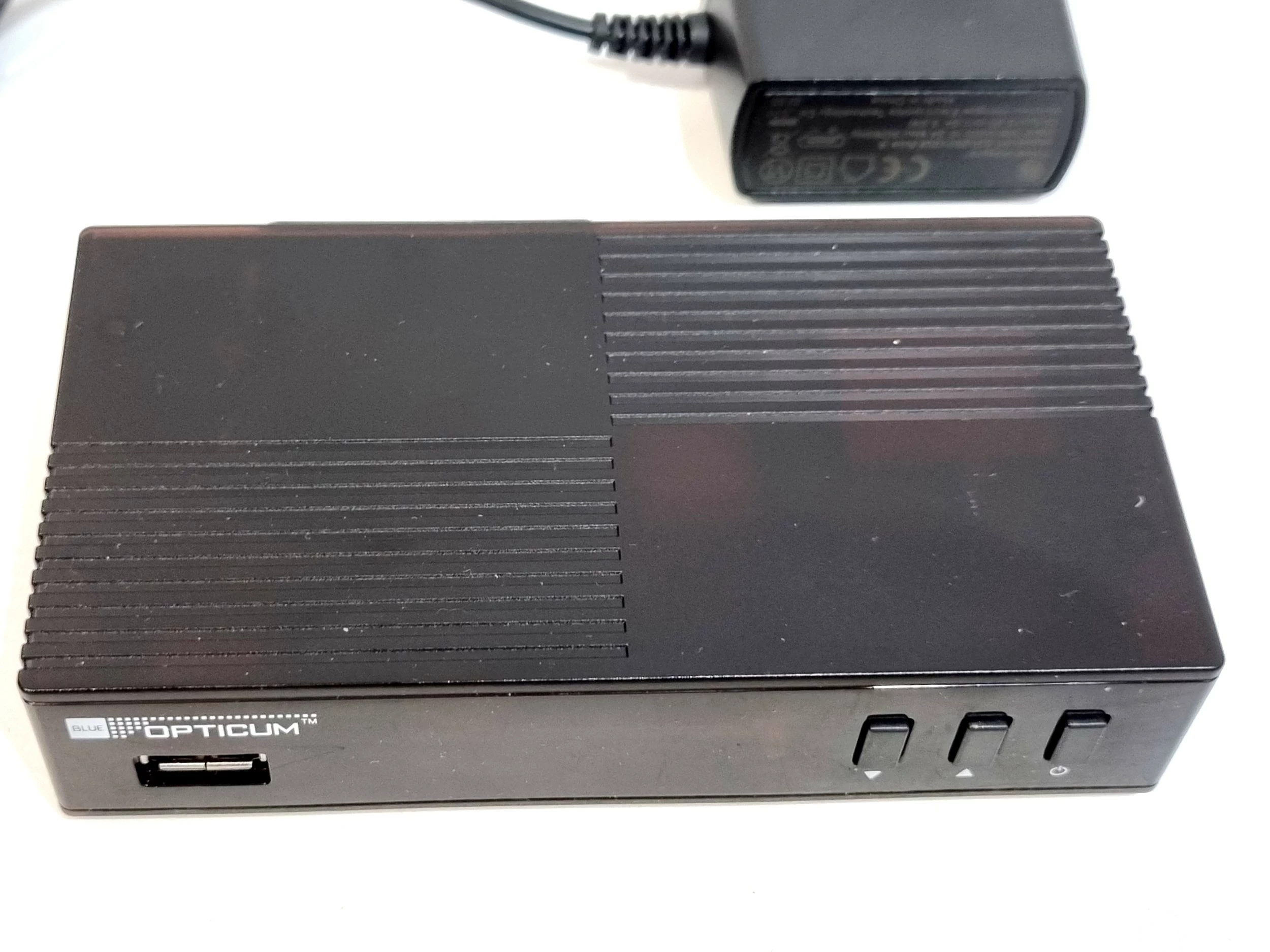 dekoder-dvbt2-opticum-blue-r265-lite-pilot-stan-11323-2