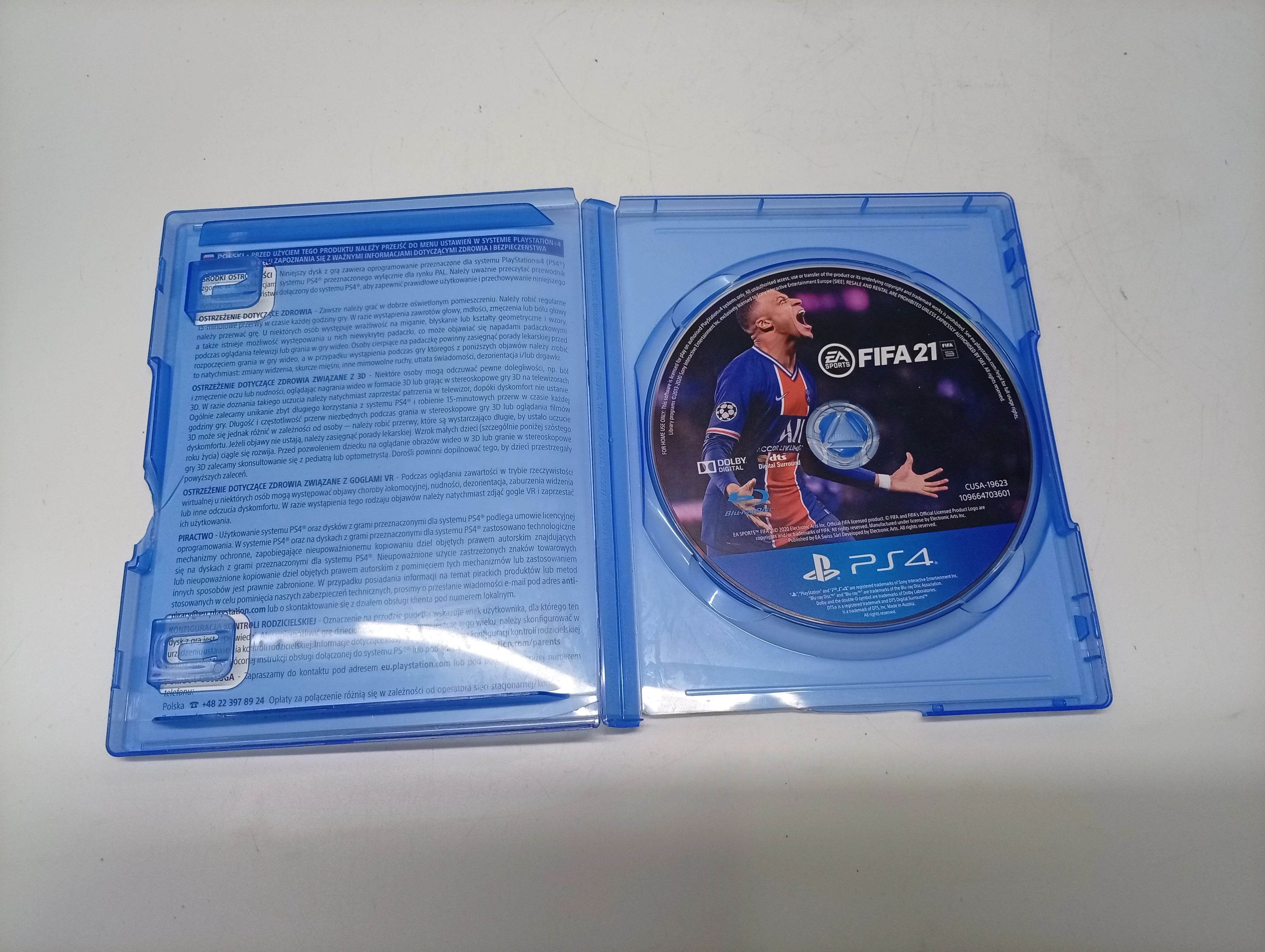 gra-na-ps4-fifa-21-stan-11323-2
