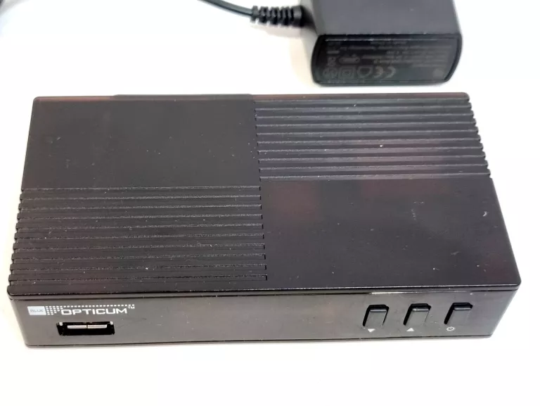 dekoder-dvbt2-opticum-blue-r265-lite-pilot-stan-11323-2