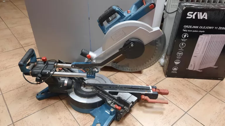 pila-ukosnica-erbauer-emis305s-1800w-305mm-okazja-kod-producenta-emis305s-01