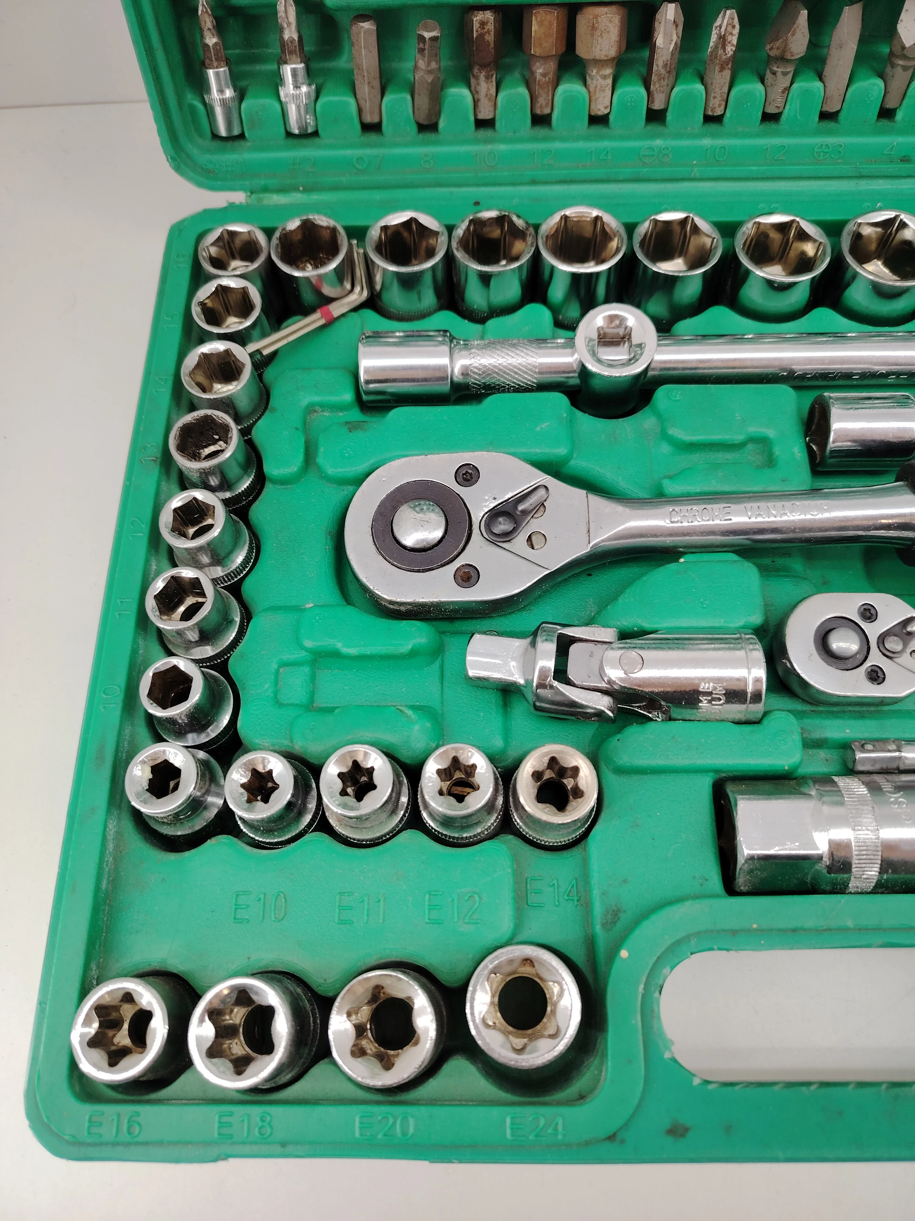 honiton-zestaw-kluczy-nasadowych-z-grzechotka-h4056-rodzaj-klucza-15792-2