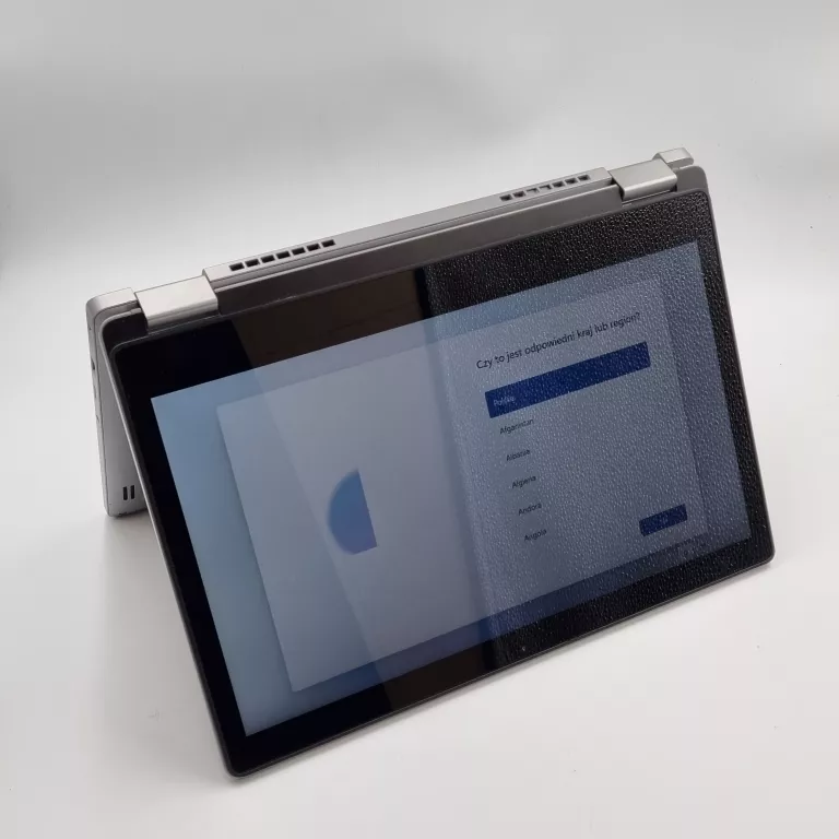 laptop-dell-latitude-3310-2w1-i3-8145u8gb-ram250gb-ssdw11-przekatna-ekranu-1330