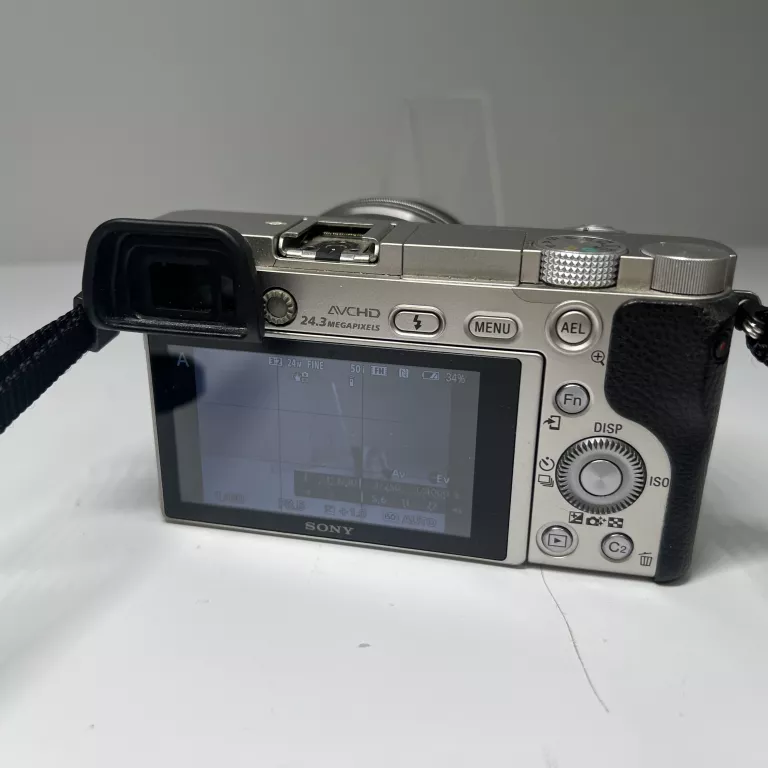 aparat-sony-alpha-a6000obiektyw-sony-e-35-56pz-16-50-oss-ean-gtin-4905524974409