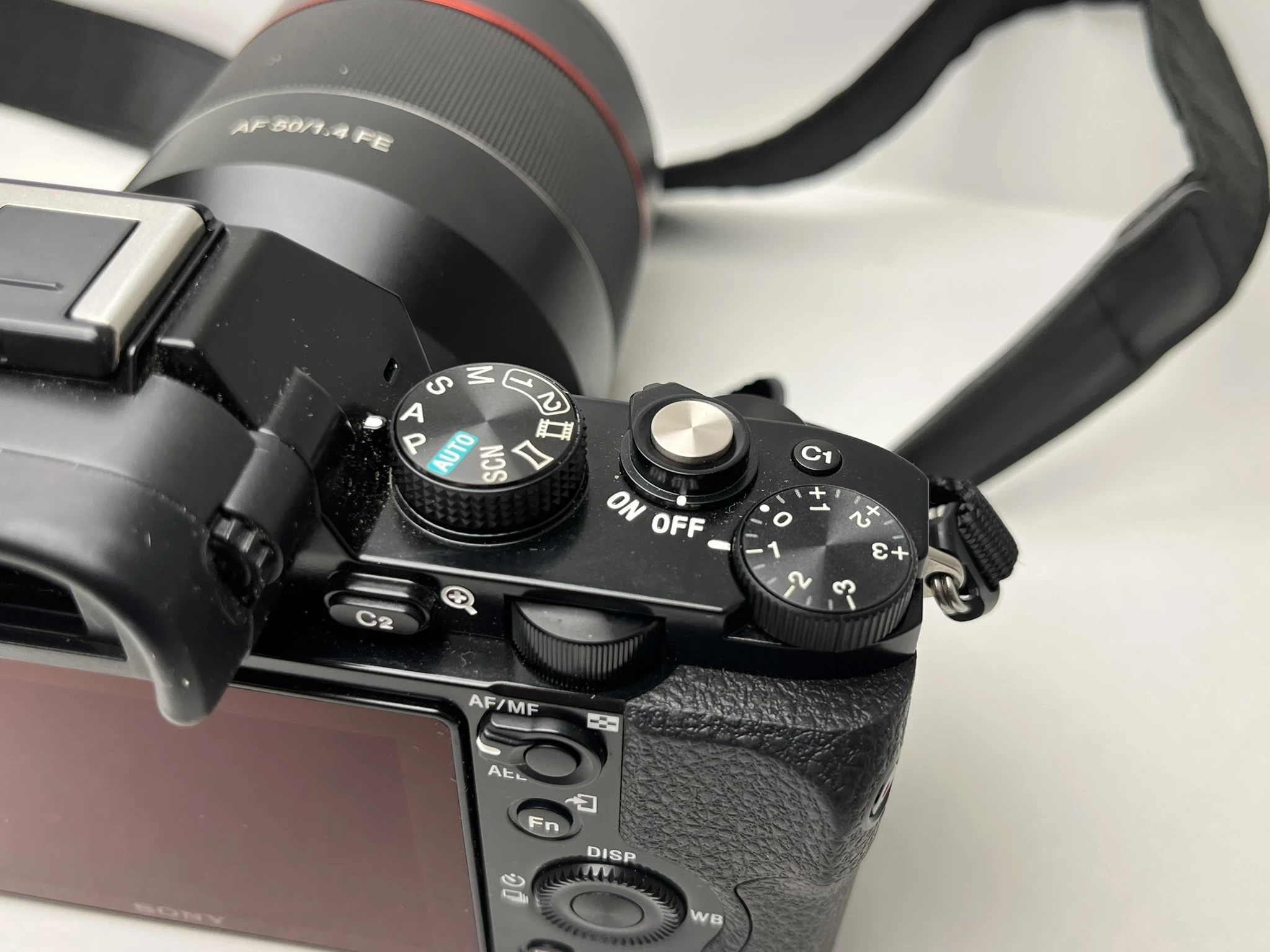 aparat-sony-alpha-ilce-7-a7-obiektyw-samyang-50mm-f14-2-baterie-w-zestawie-814-2