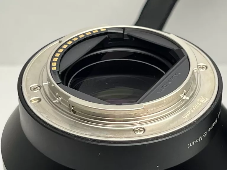 aparat-sony-alpha-ilce-7-a7-obiektyw-samyang-50mm-f14-2-baterie-model-alpha-a7