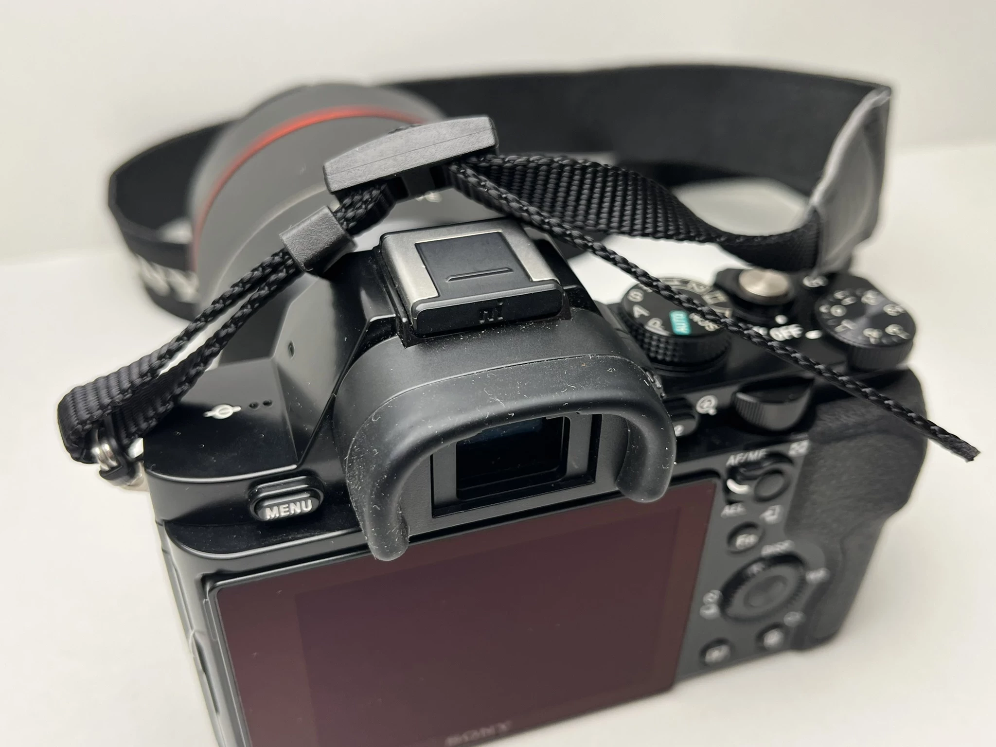 aparat-sony-alpha-ilce-7-a7-obiektyw-samyang-50mm-f14-2-baterie-rozdzielczosc-2430