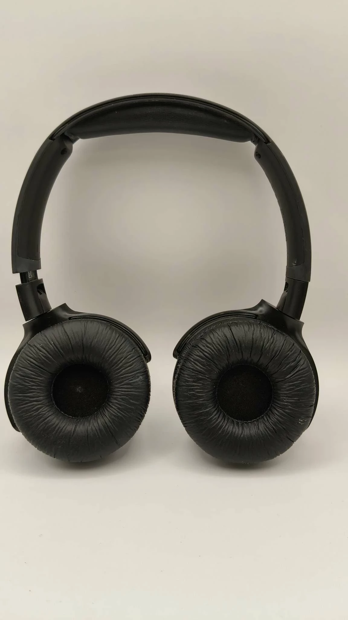 sluchawki-bezprzewodowe-nauszne-philips-tauh202-ean-gtin-16951613995218