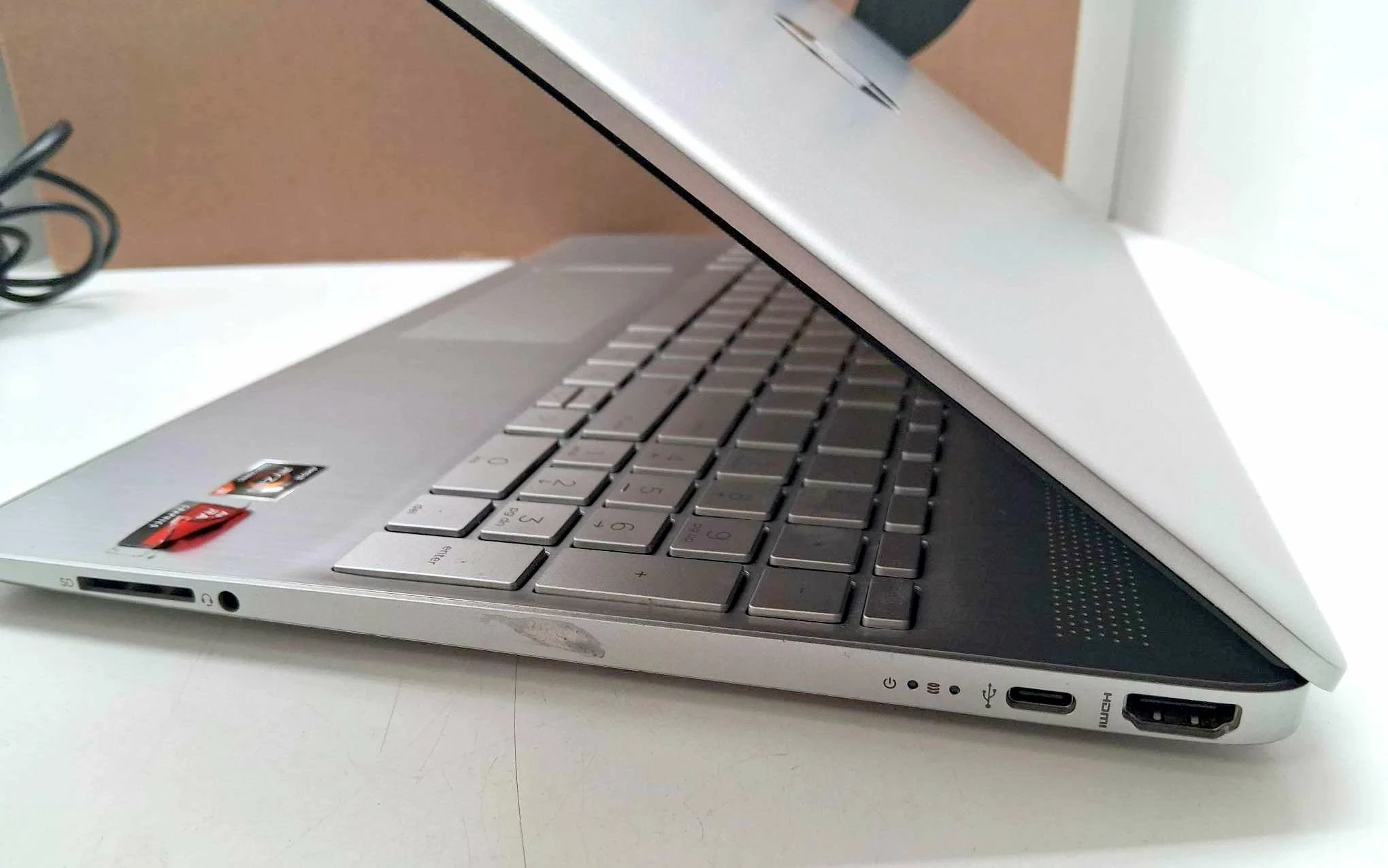 laptop-hp-15s-eq2023nw-8256gb-ssd-amd-ryzen-3-liczba-rdzeni-procesora-4329-3