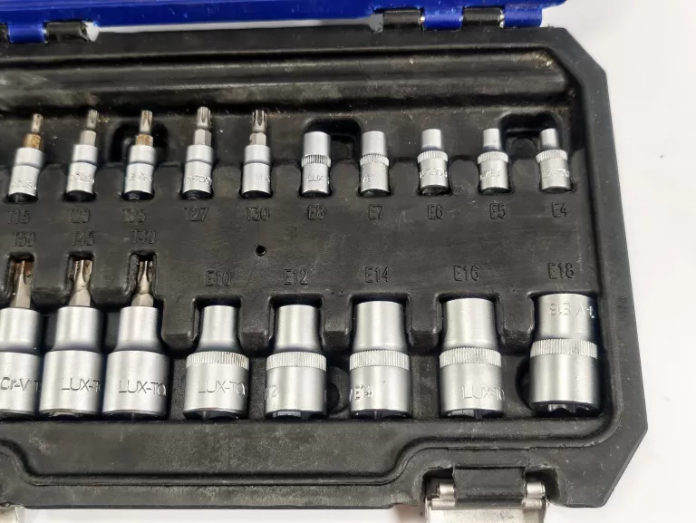 zestaw-nasadek-i-bitow-lux-tools-22-elementy-kod-producenta-545605