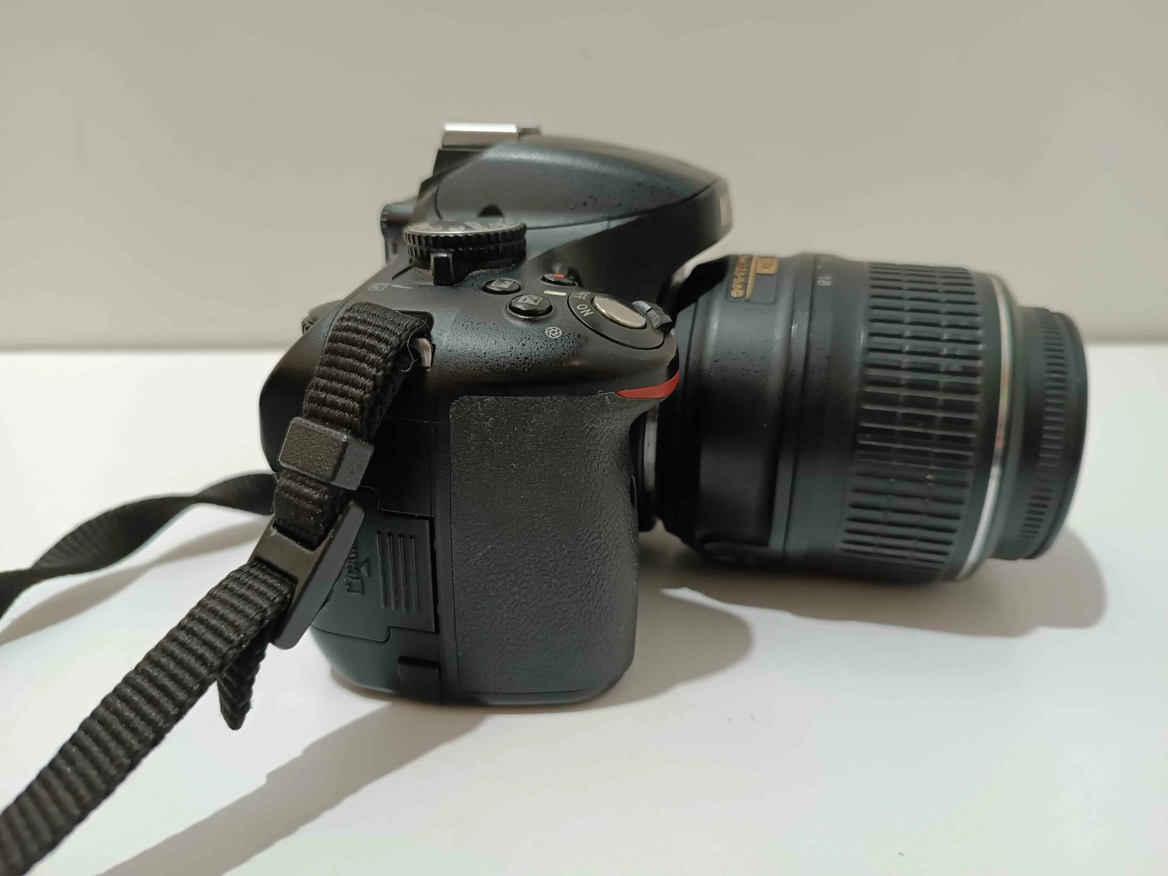 aparat-nikon-d5100-obiektyw-18-55-135-56g-ladowarka-i-etui-rozdzielczosc-1610