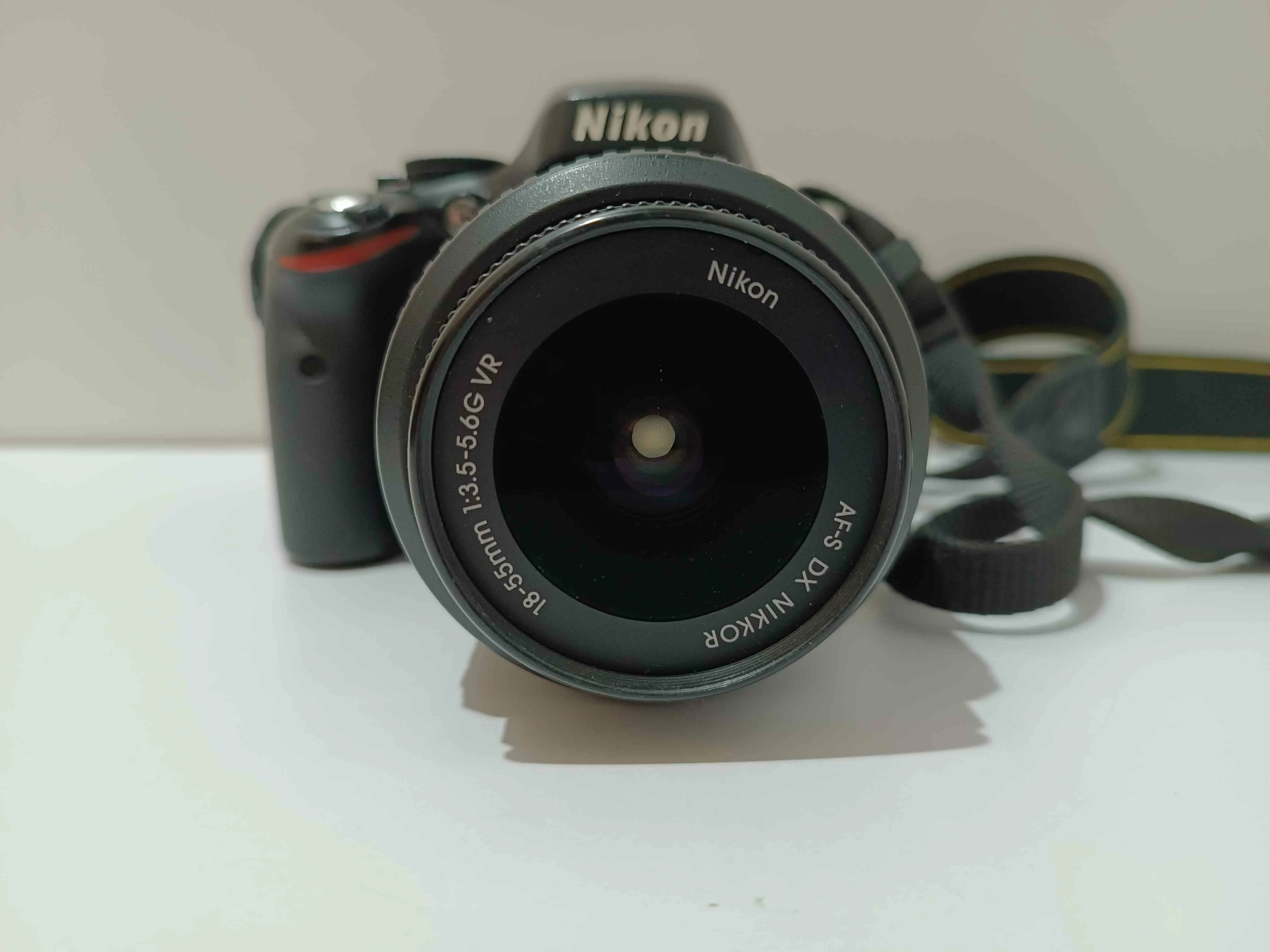 aparat-nikon-d5100-obiektyw-18-55-135-56g-ladowarka-i-etui-model-d5100