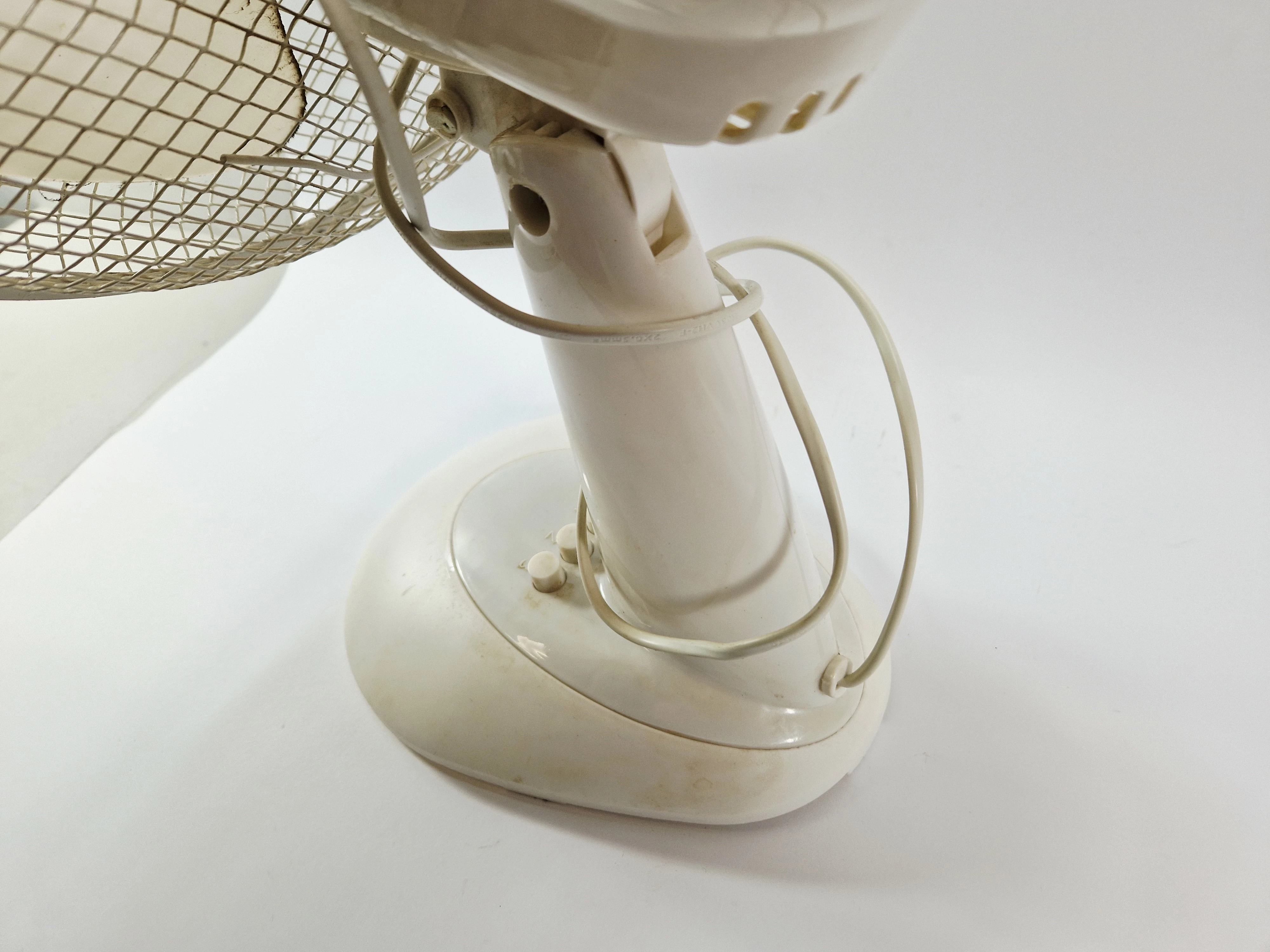 wiatrak-biurkowy-wentylator-3-predkosci-35w-bialy-rodzaj-wentylatora-26228-2