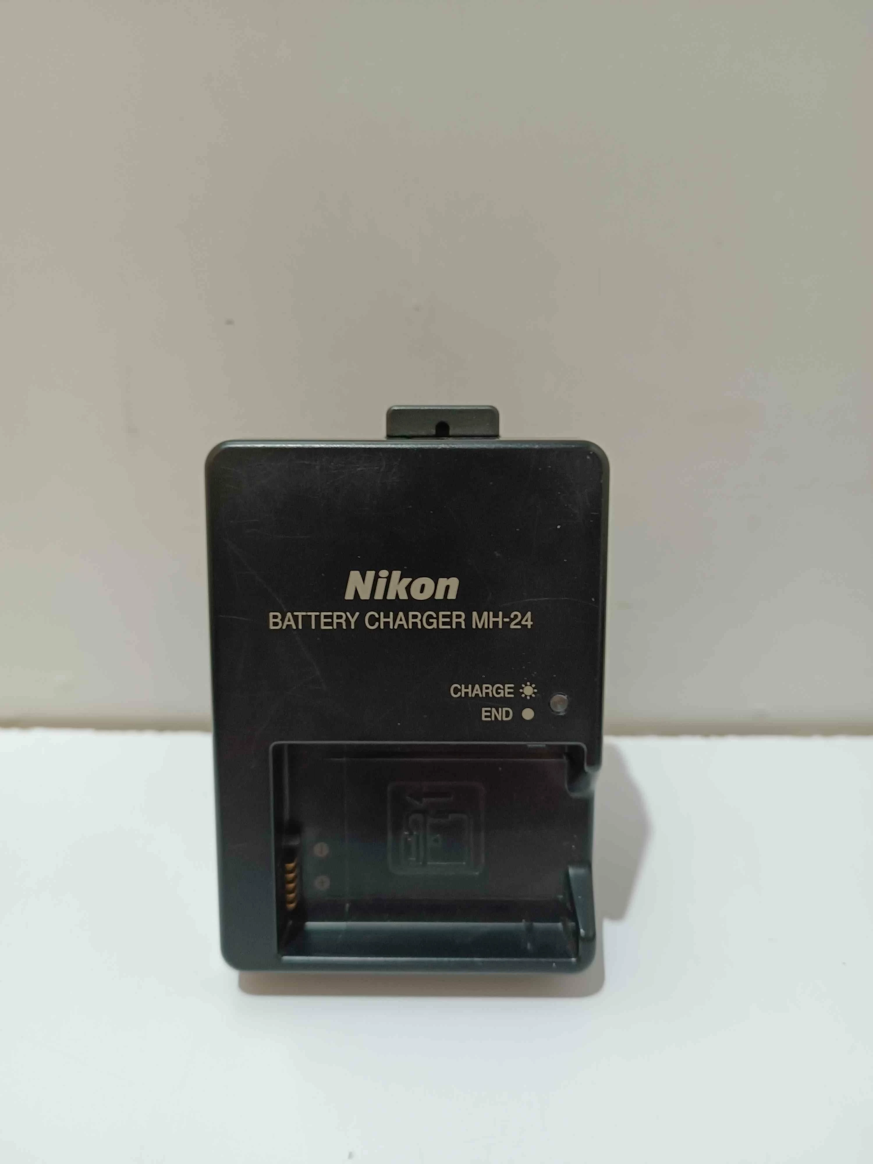 aparat-nikon-d5100-obiektyw-18-55-135-56g-ladowarka-i-etui-kod-producenta-vba310k005