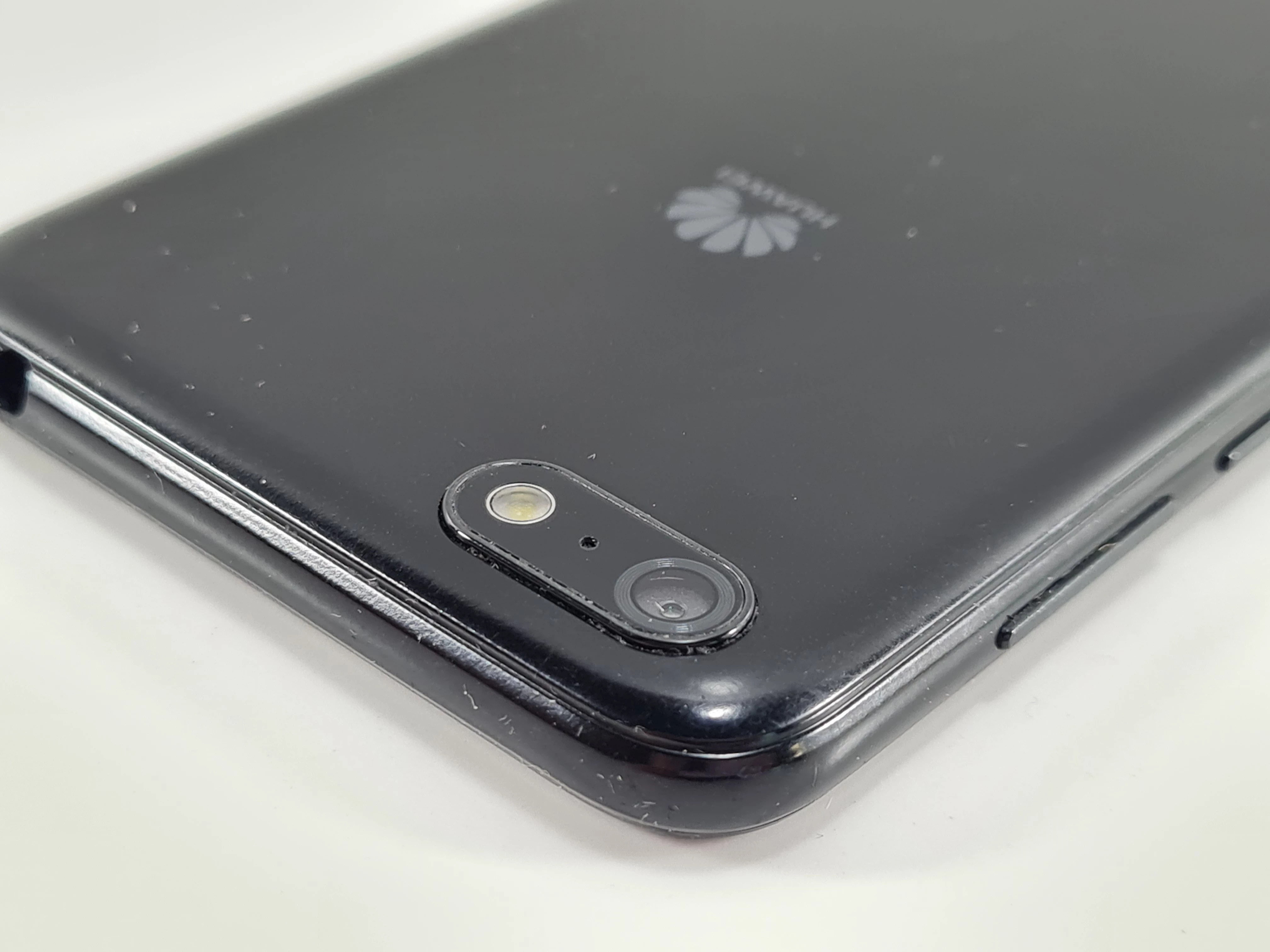 telefon-huawei-y5-2018-16gb-przekatna-ekranu-520