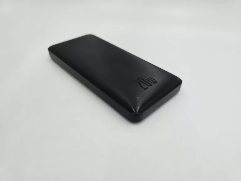 powerbank-20w-10000mah-pojemnosc-akumulatora-10000