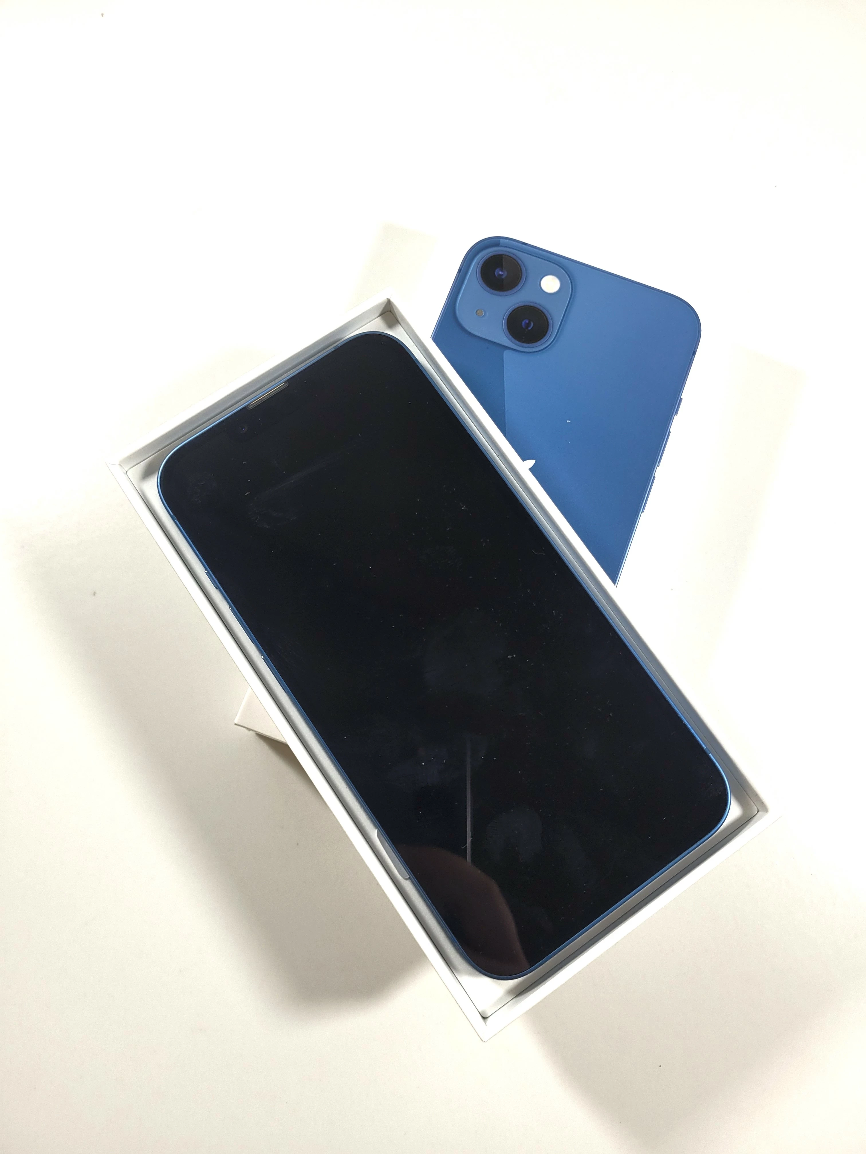 telefon-iphone-13-128gb-blue-ean-gtin-194252704394