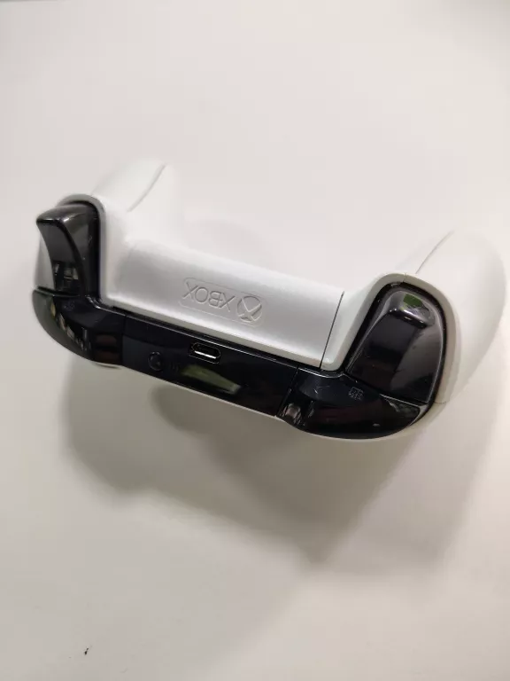 kontroler-xbox-one-1708-stan-11323-2