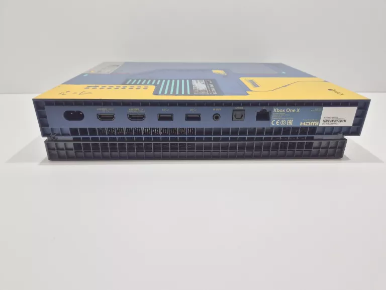 konsola-xbox-one-x-1tb-cyberpunk-2077-limited-edition-liczba-kontrolerow-w-zestawie-205994-225550