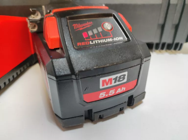 wkretarka-milwaukee-m18-blpd-aku-55-ah-ladowarka-rodzaj-silnika-204657-221325