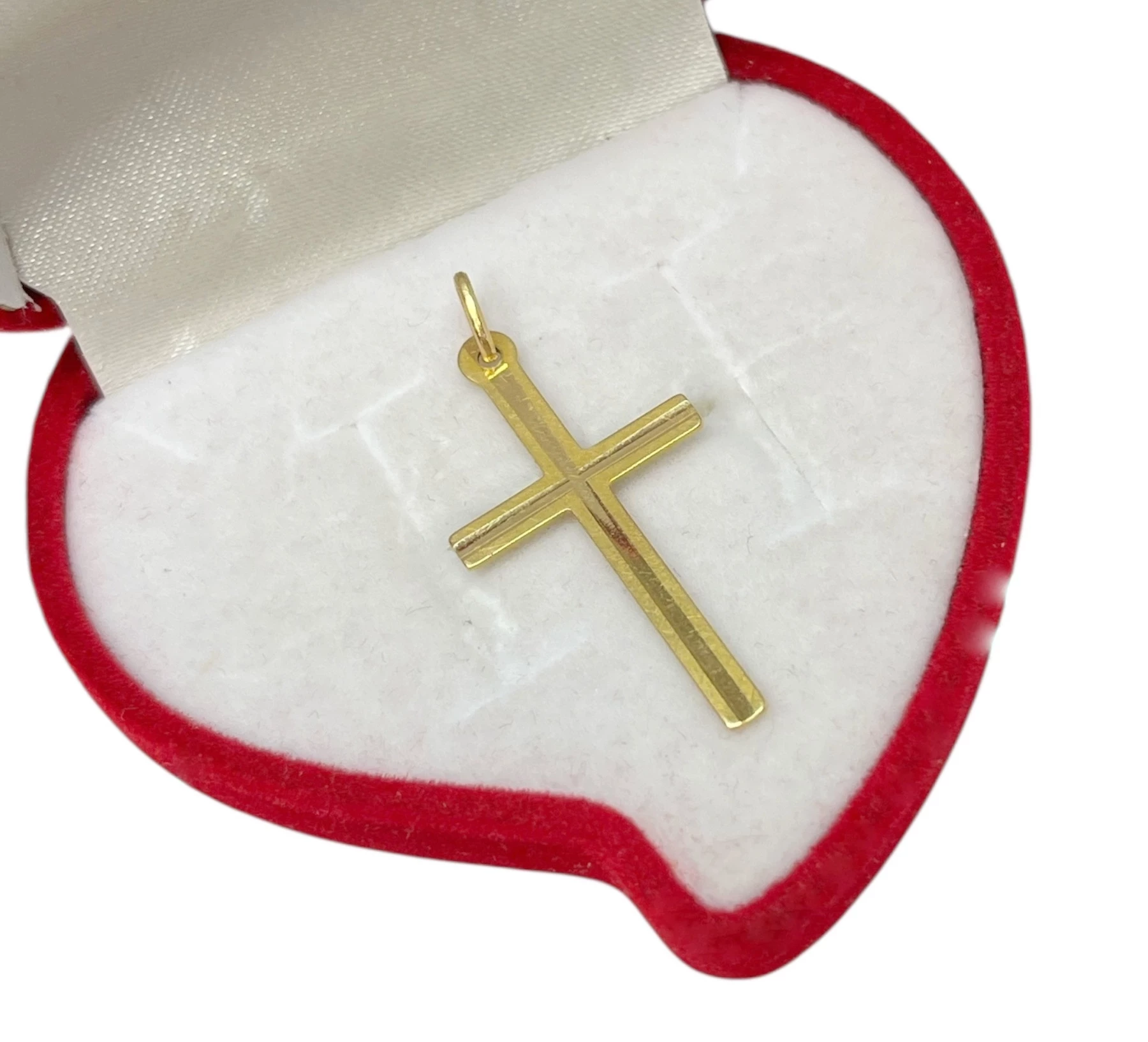 delikatny-zloty-krzyzyk-proba-585-088g-29x16cm-typ-129254-1919016