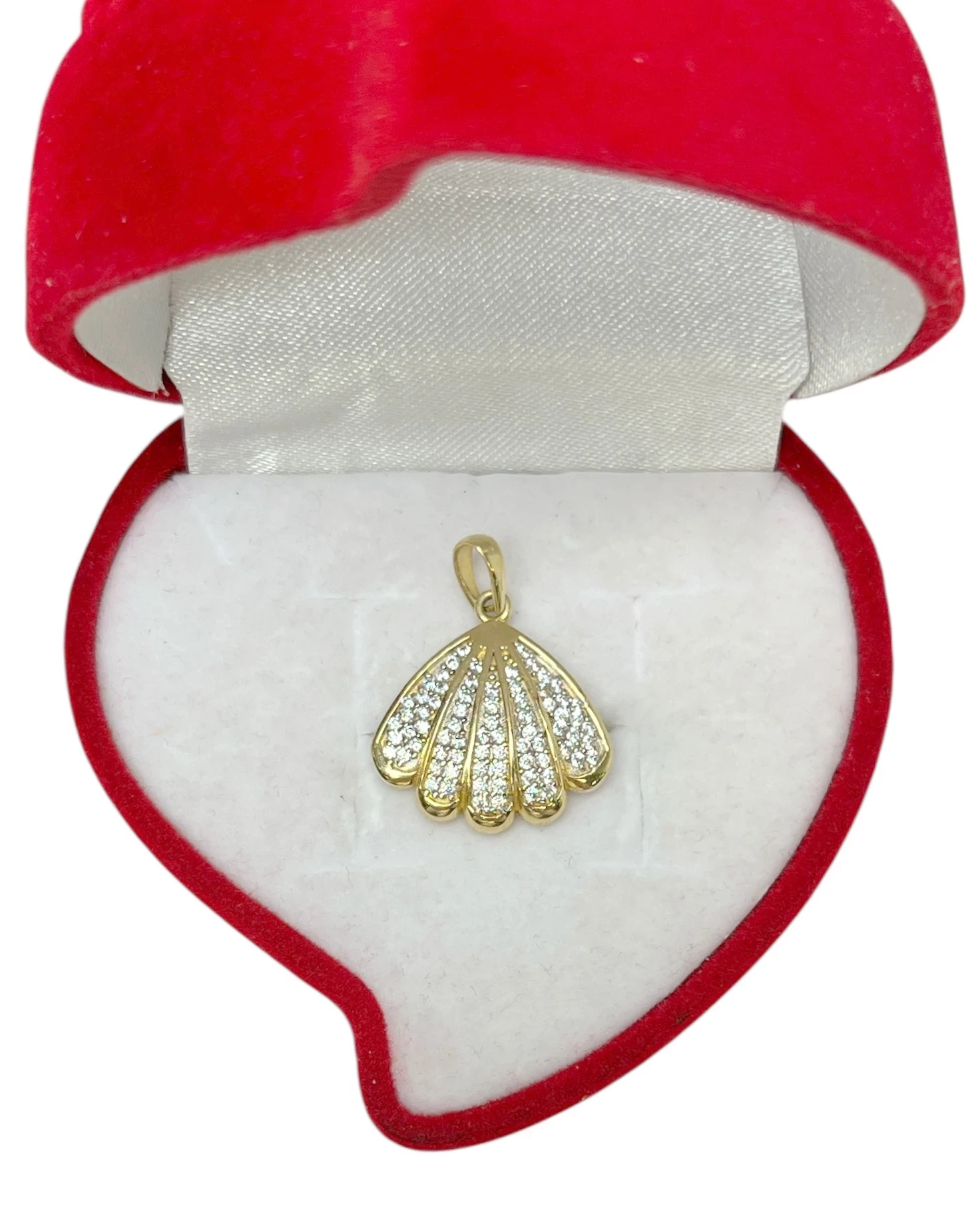 sliczna-zawieszka-muszelka-z-cyrkoniami-204g-p585-material-15835-2