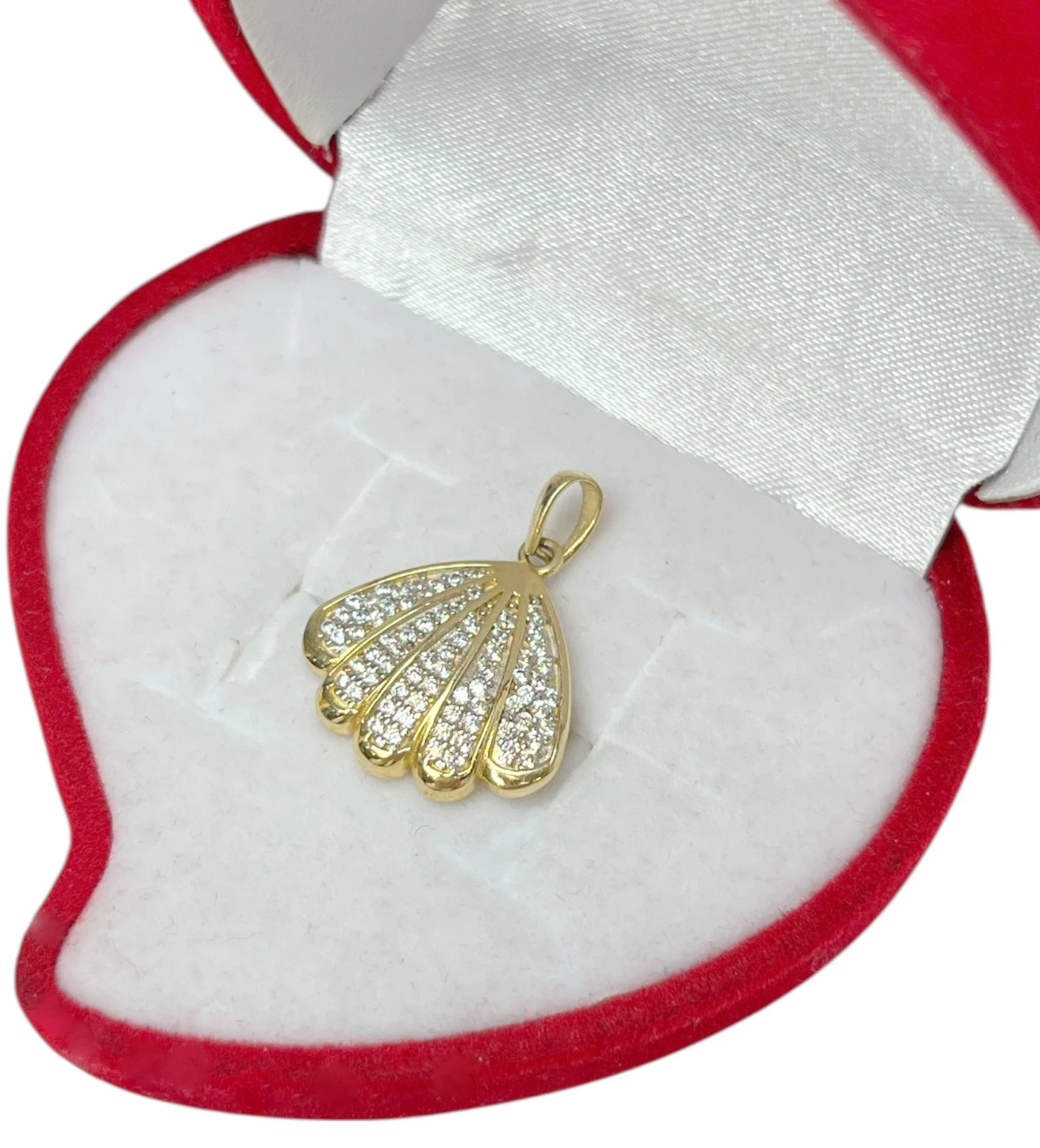 sliczna-zawieszka-muszelka-z-cyrkoniami-204g-p585-stan-11323-238058