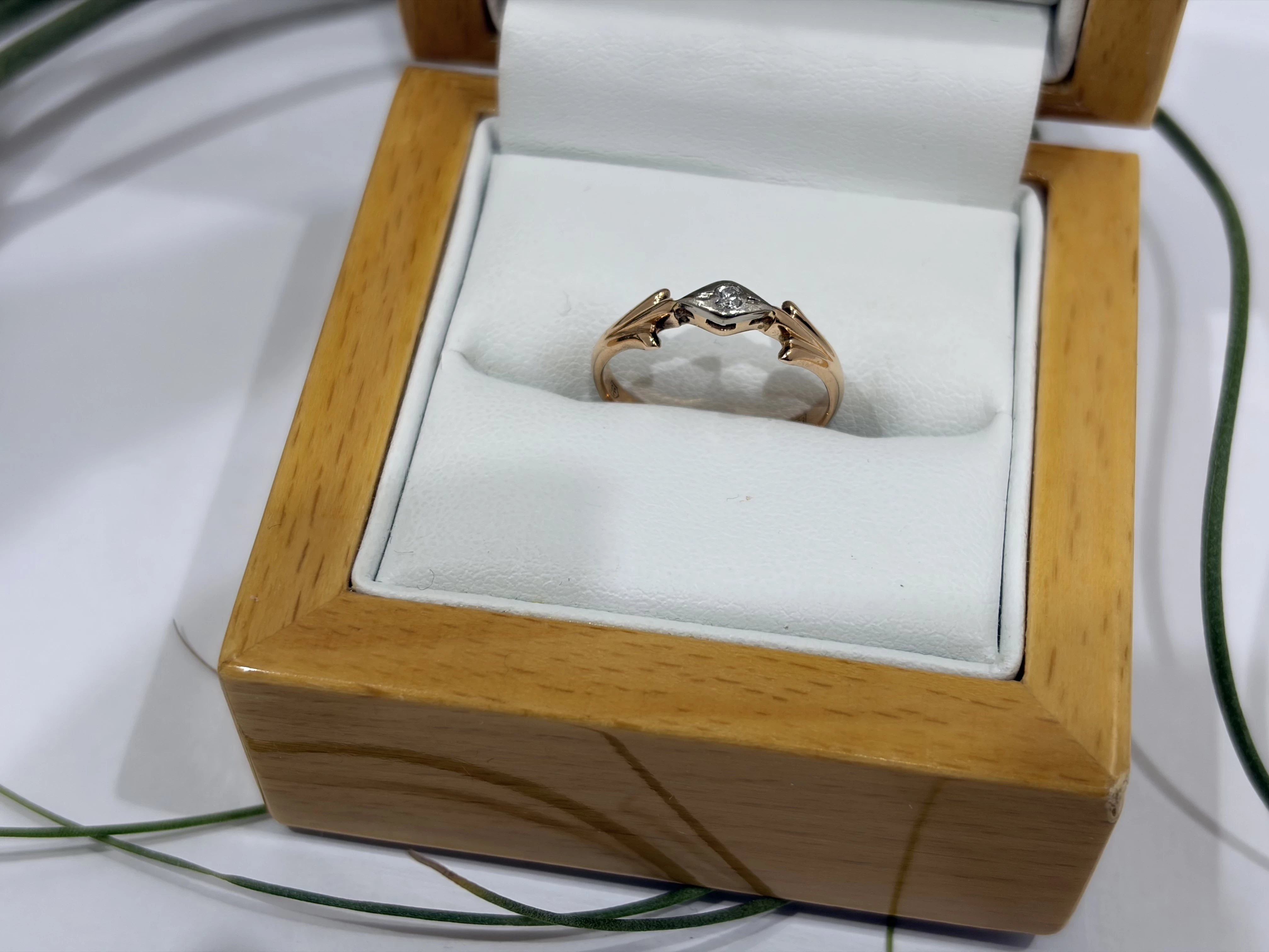 inny-wyrob-jubilerski-zloty-pierscionek-stan-11323-2