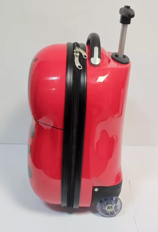 wittchen-walizka-i-plecak-biedronka-ean-gtin-5905191228057