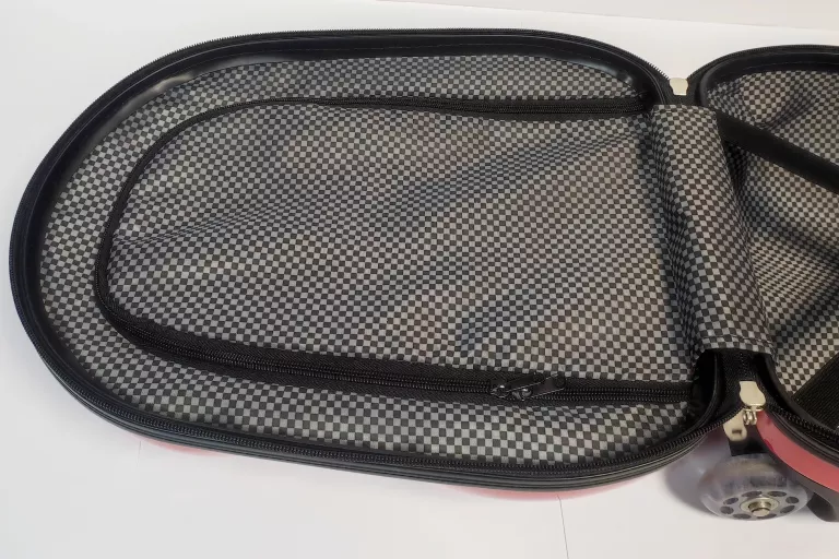 wittchen-walizka-i-plecak-biedronka-kod-producenta-walizka-na-kolkach-biedronka