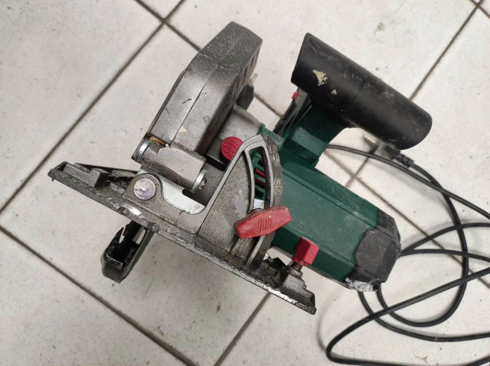 pila-tarczowa-parkside-phks-1350-srednica-otworu-pily-100