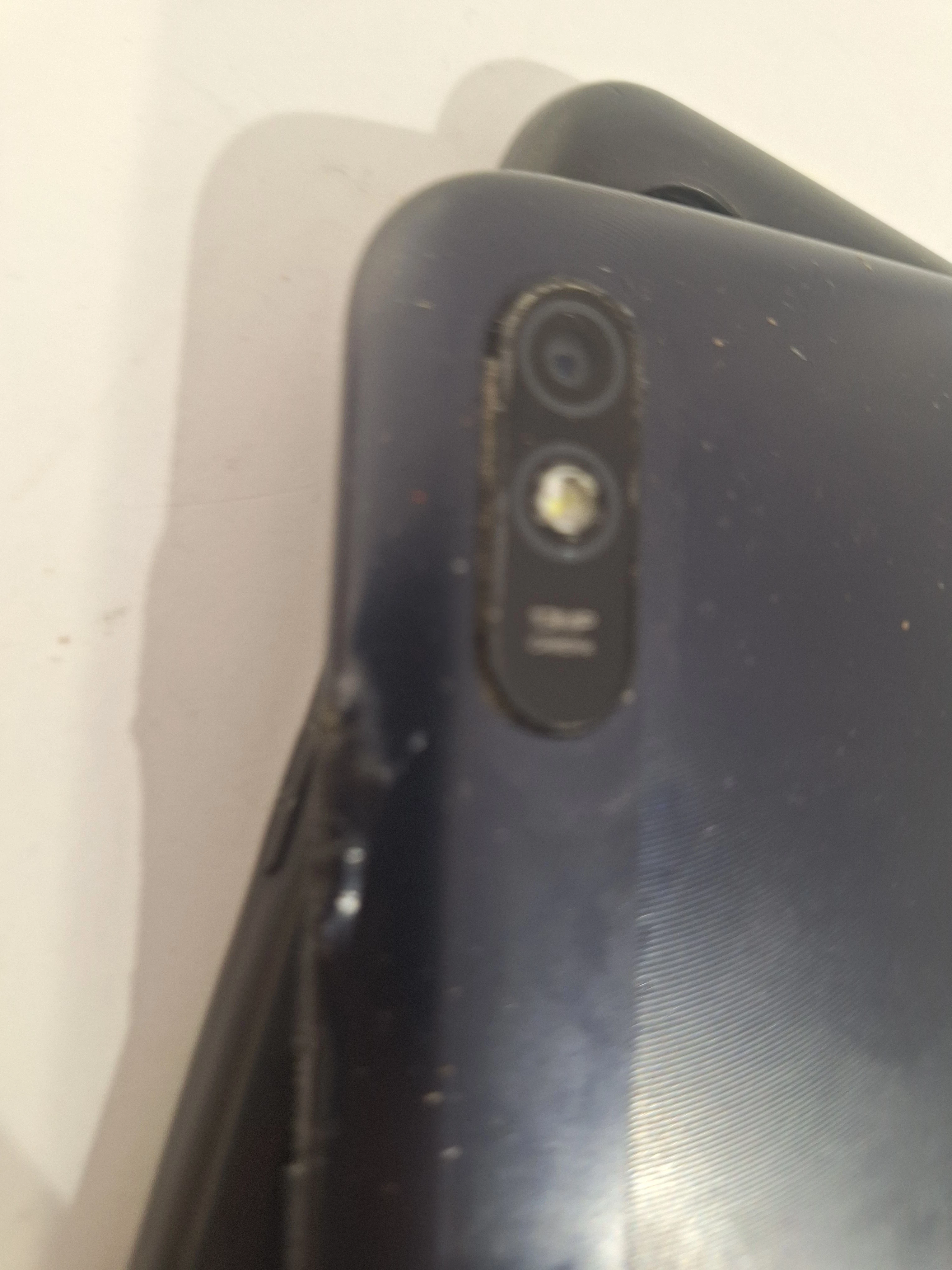 telefon-redmi-9a-32gb-zbity-ekran-uszkodzony-przycisk-boczny-przekatna-ekranu-653